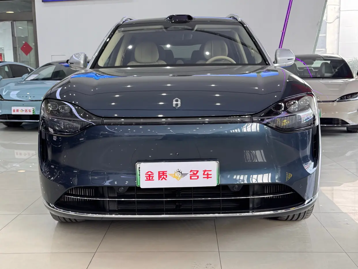 AITO M9 (Wenjie M9)  из Китая