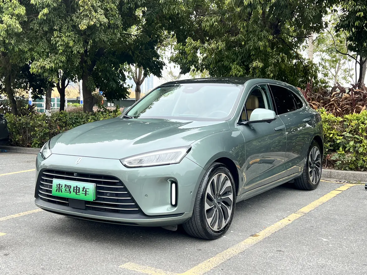 AITO M5 (Wenjie M5)  из Китая