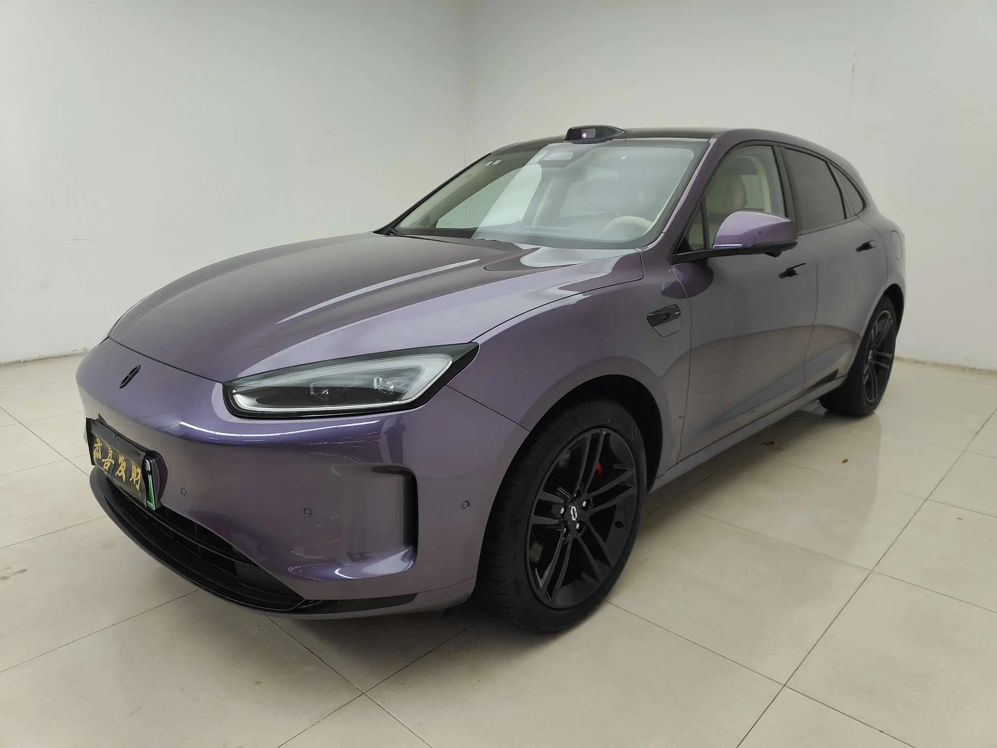 AITO M5 (Wenjie M5)  из Китая