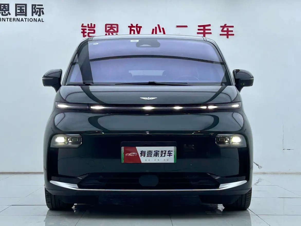 Geely Yizhen L380  из Китая