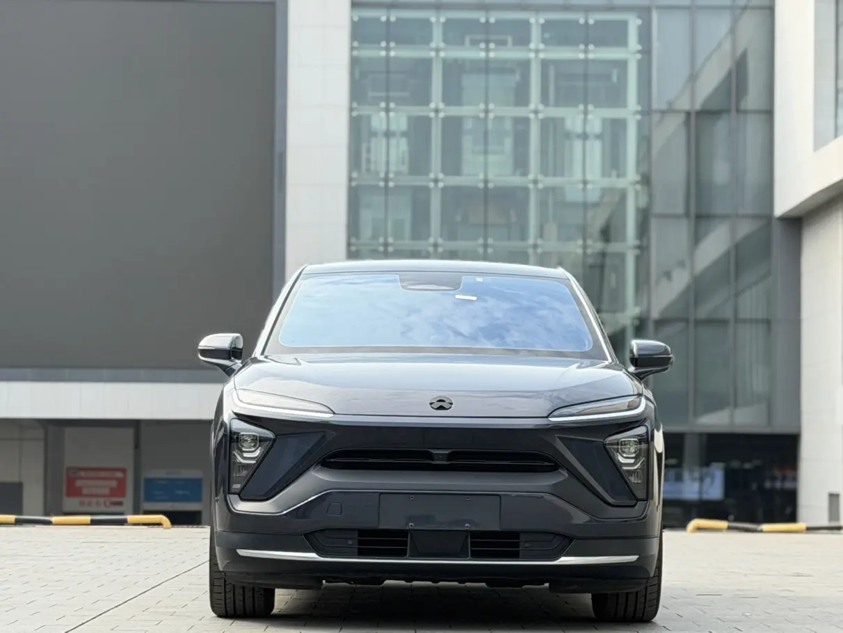 NIO EC6  из Китая