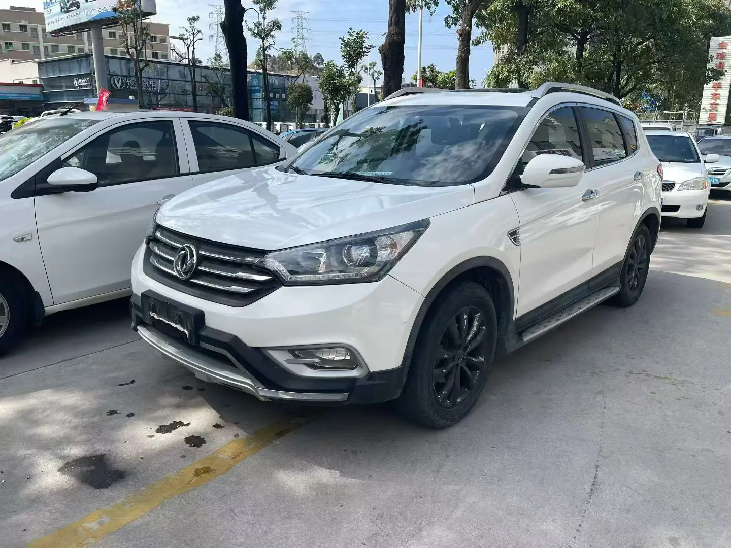 Dongfeng Fengshen AX7  из Китая