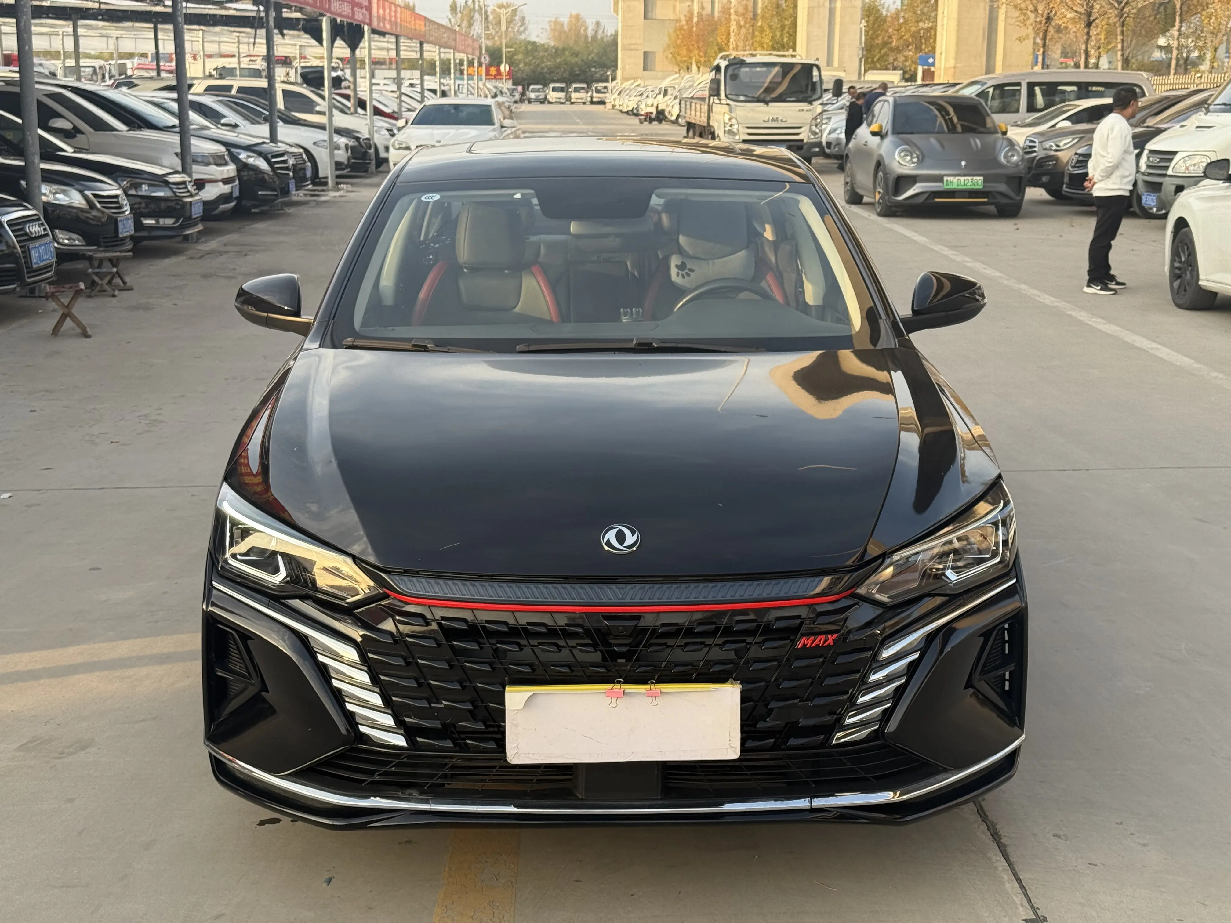 Dongfeng Yixuan MAX  из Китая