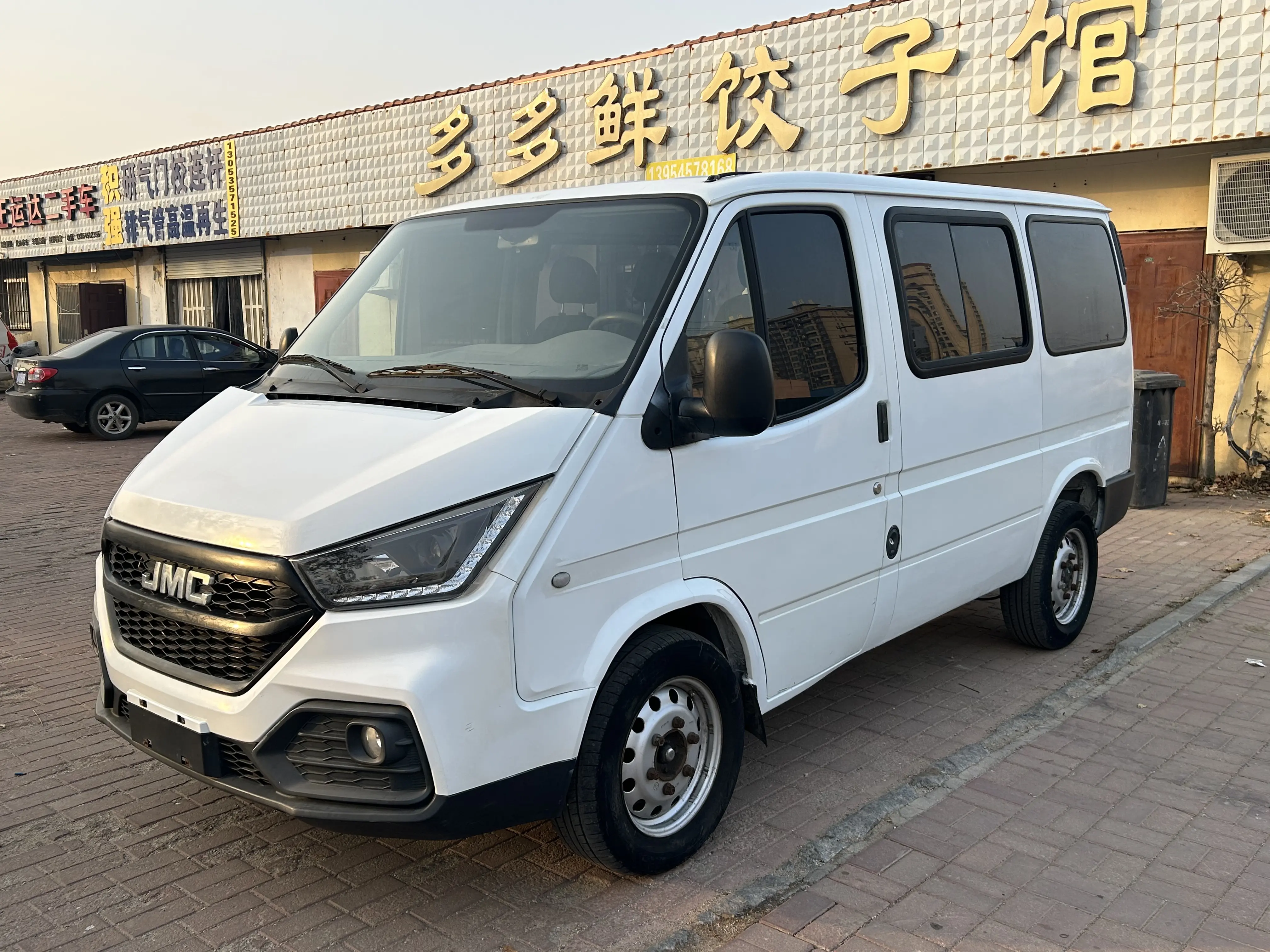 Jiangling Teshun  из Китая