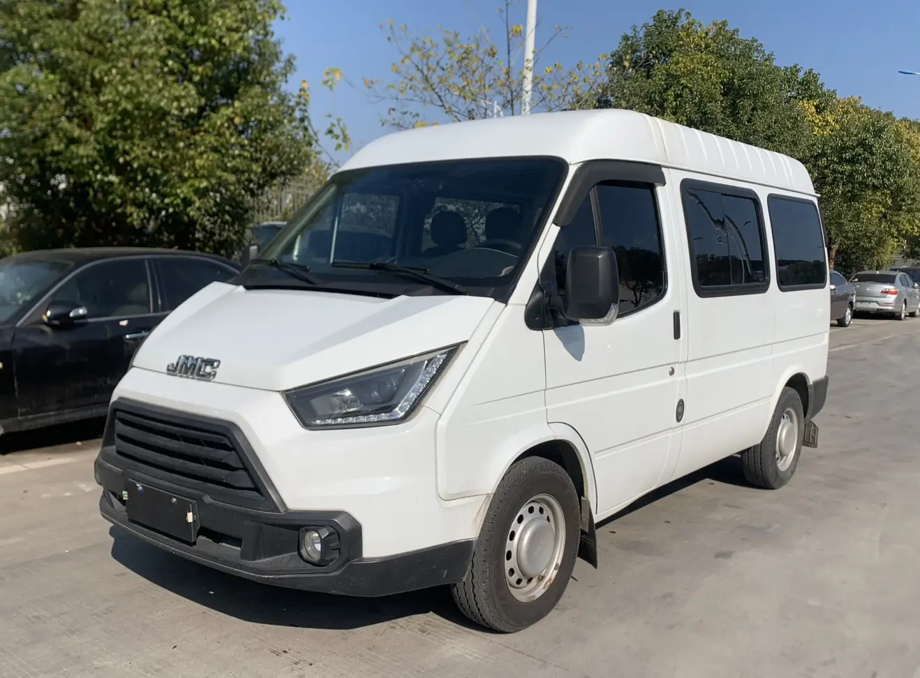 Jiangling Teshun  из Китая