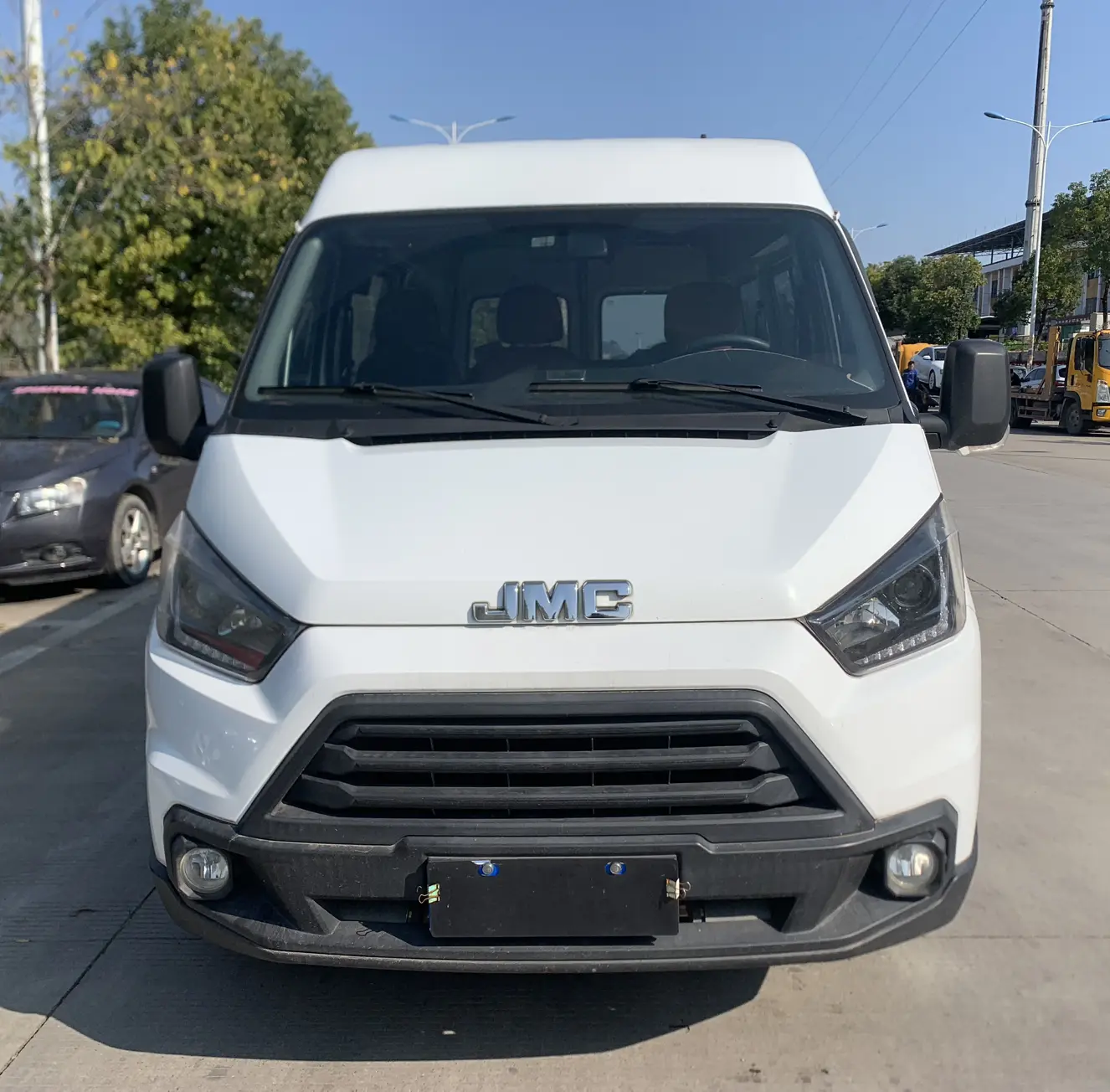 Jiangling Teshun  из Китая