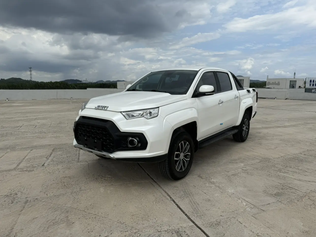 Jiangling Domain Tiger 7  из Китая