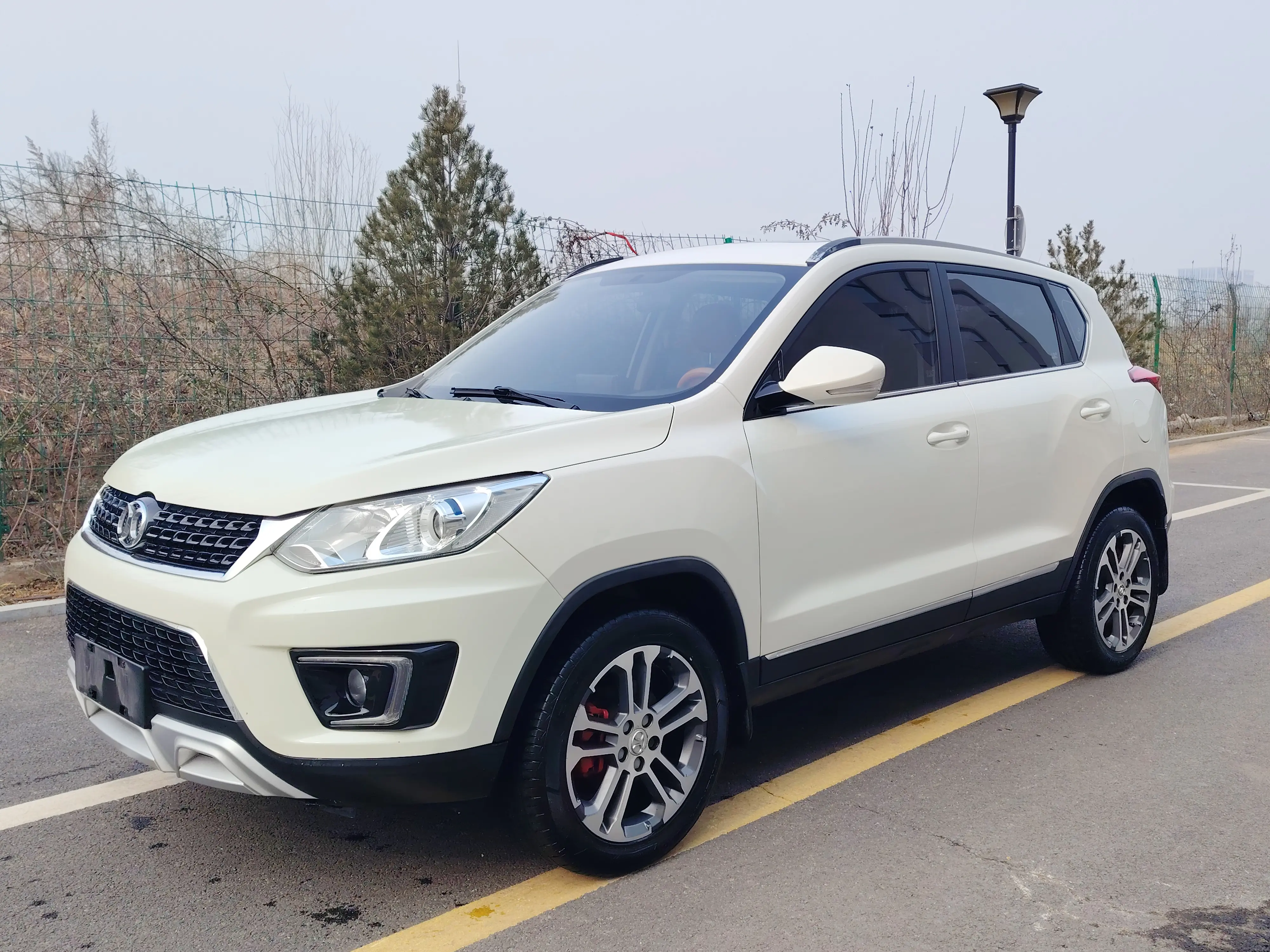 BAIC Shenbao X35  из Китая