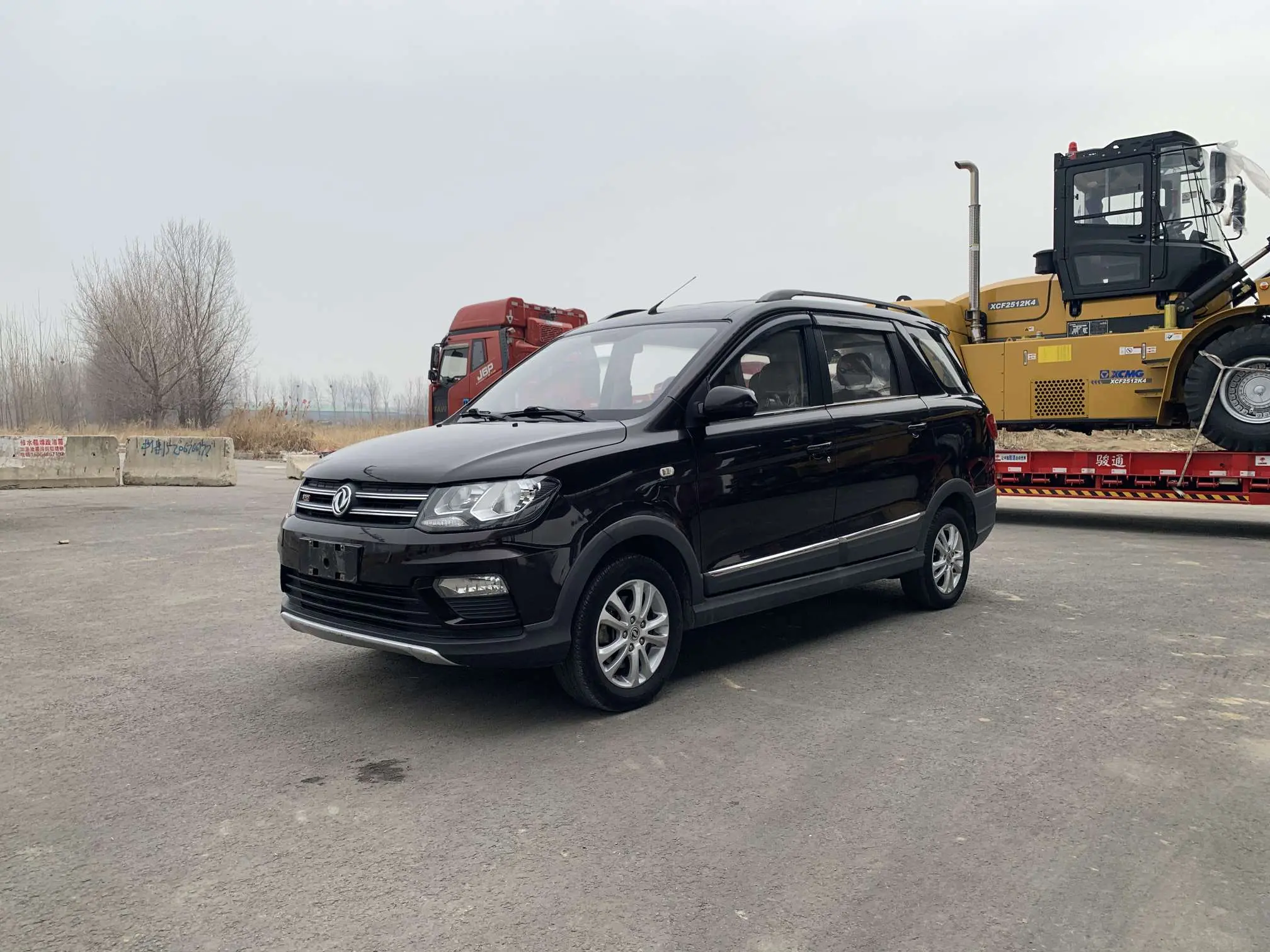 Dongfeng Fengon 370  из Китая