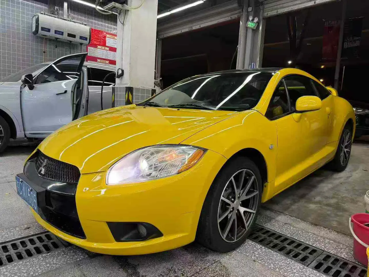 Mitsubishi Ecolis  из Китая