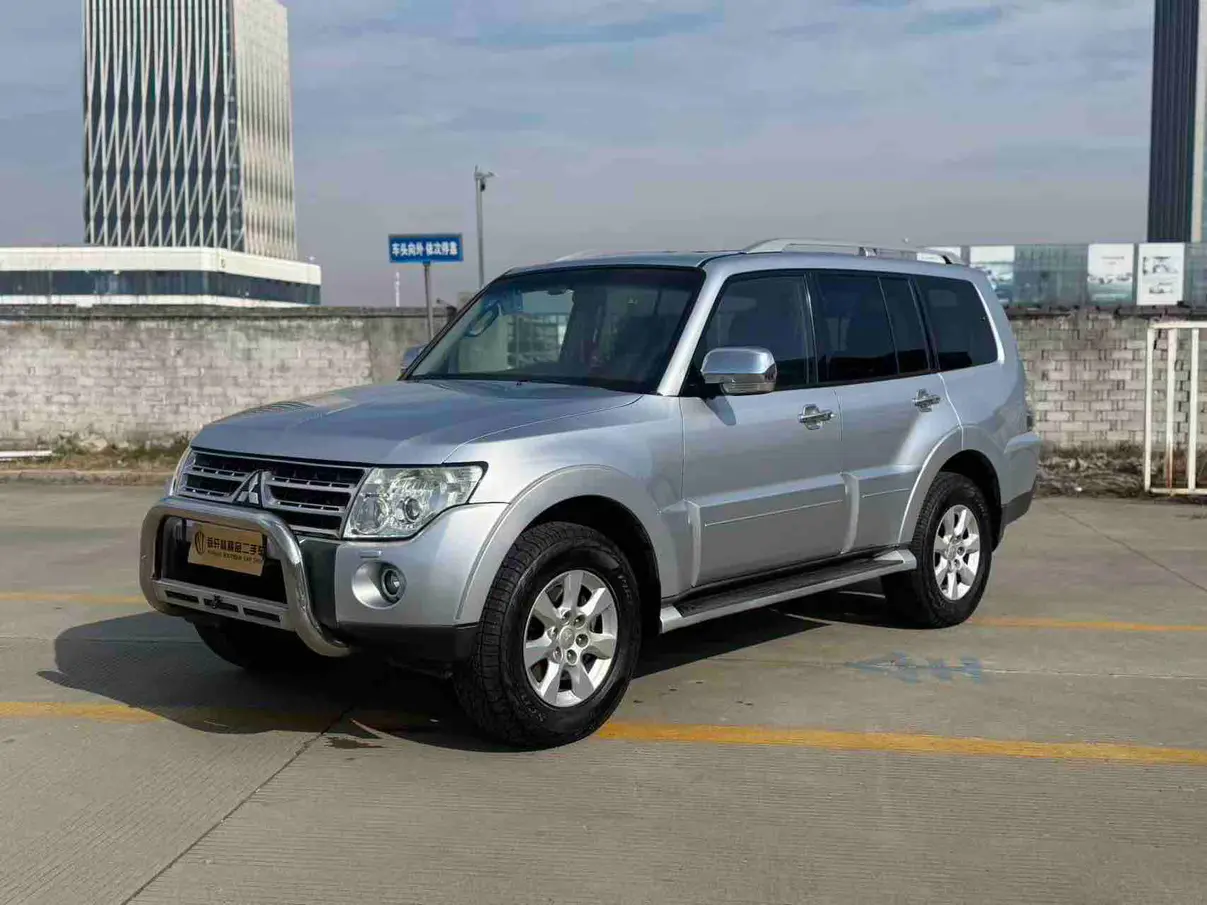 Mitsubishi Pajero  из Китая