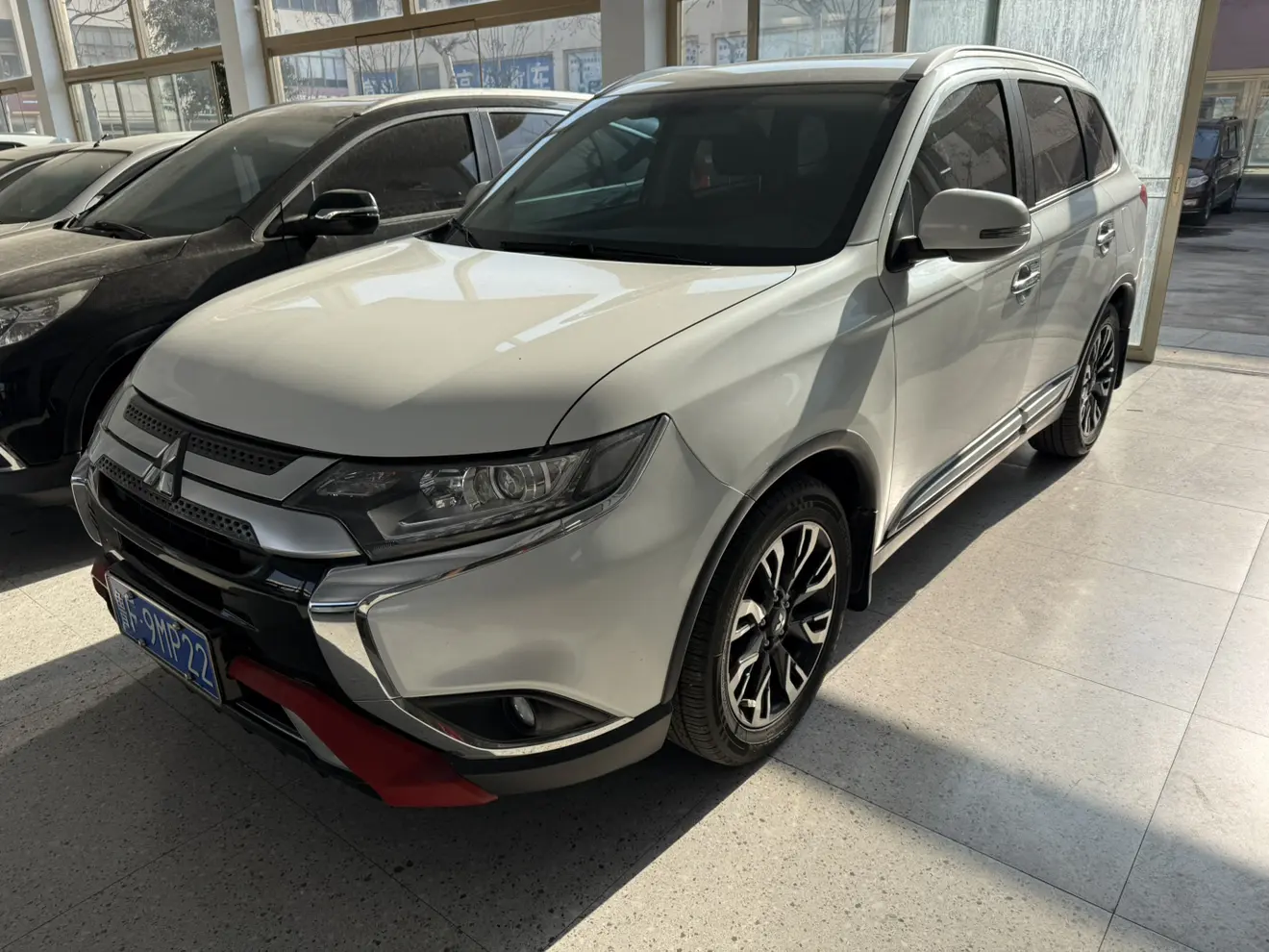 Mitsubishi Outlander  из Китая