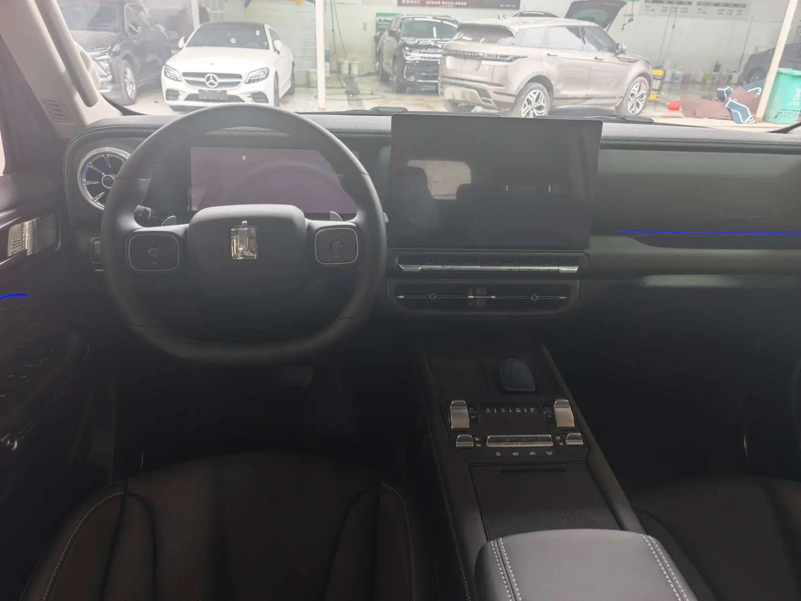 Tank 300  из Китая