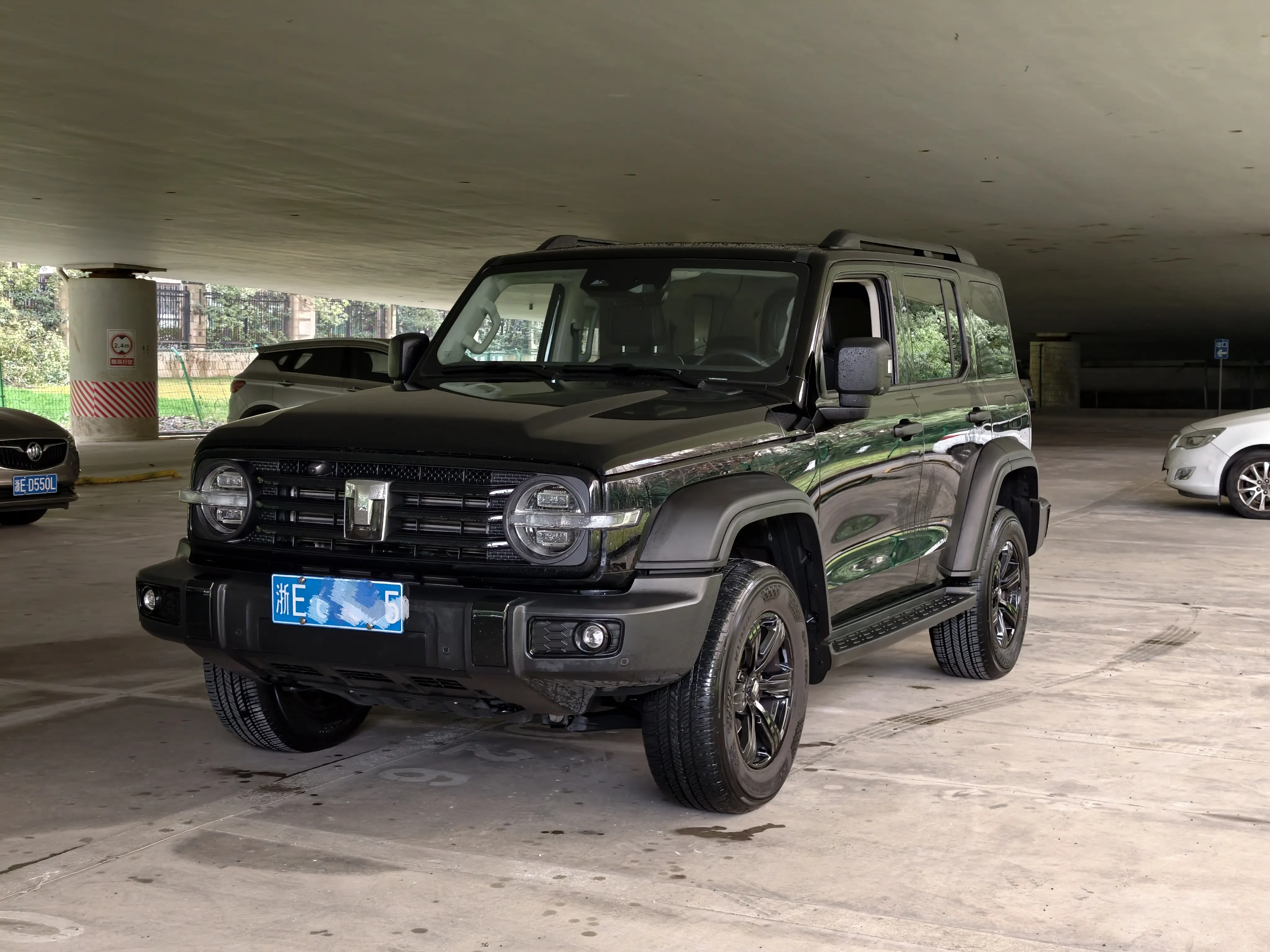 Tank 300  из Китая