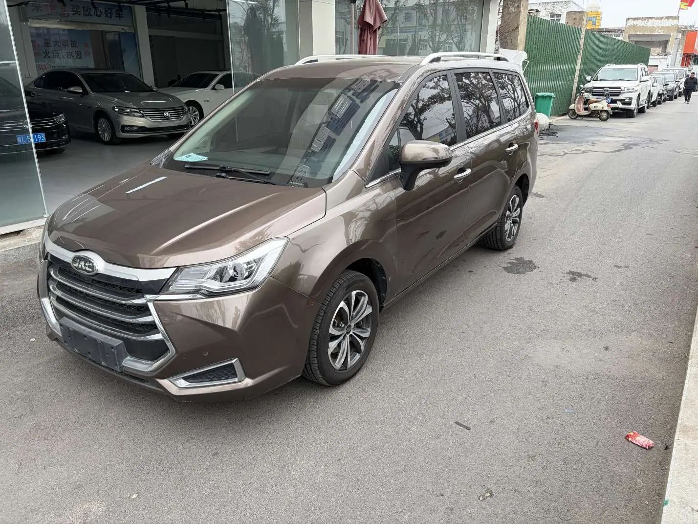 Jiangxi Ruifeng R3  из Китая