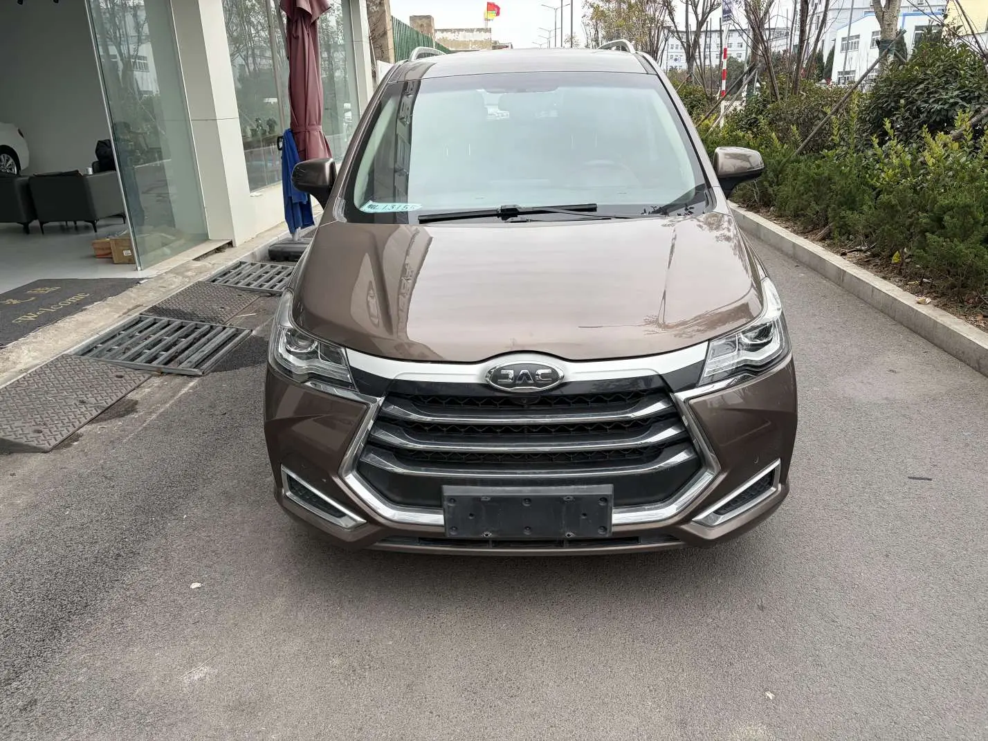 Jiangxi Ruifeng R3  из Китая