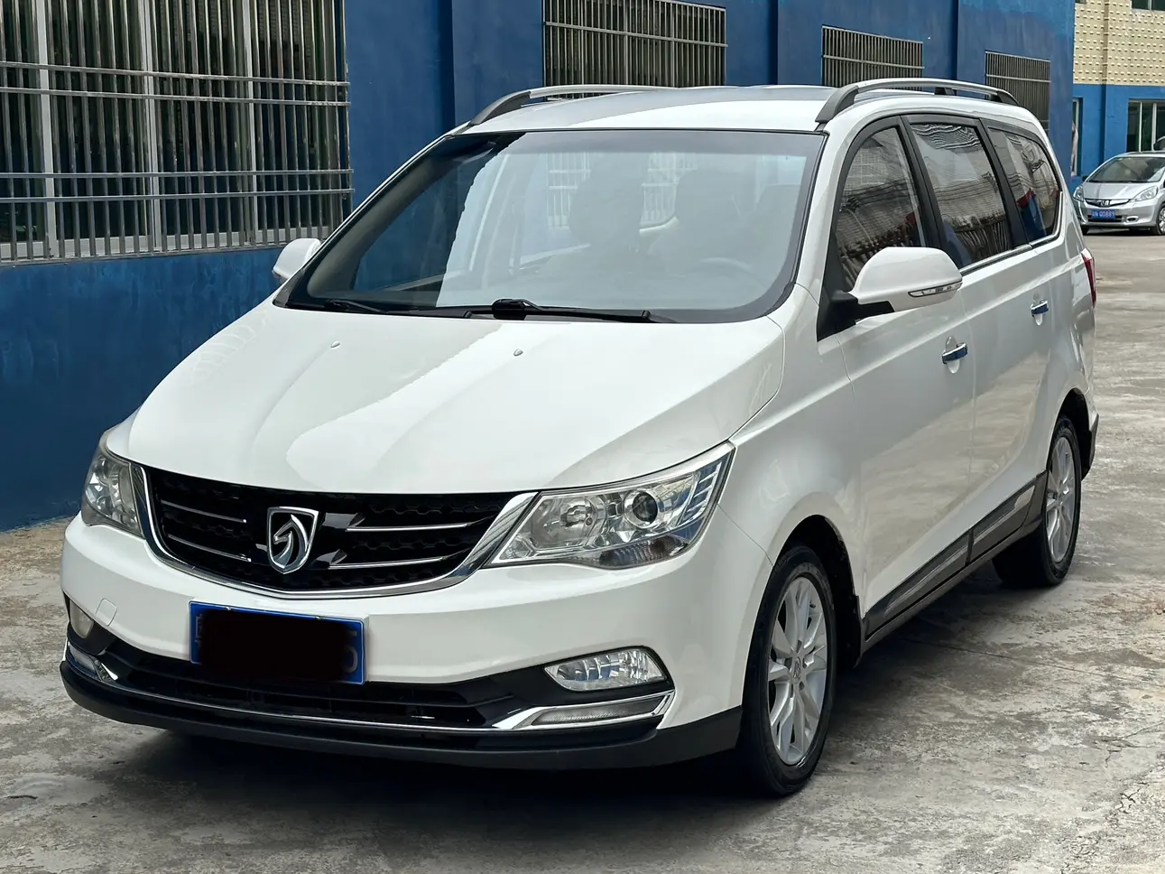 Baojun 730  из Китая