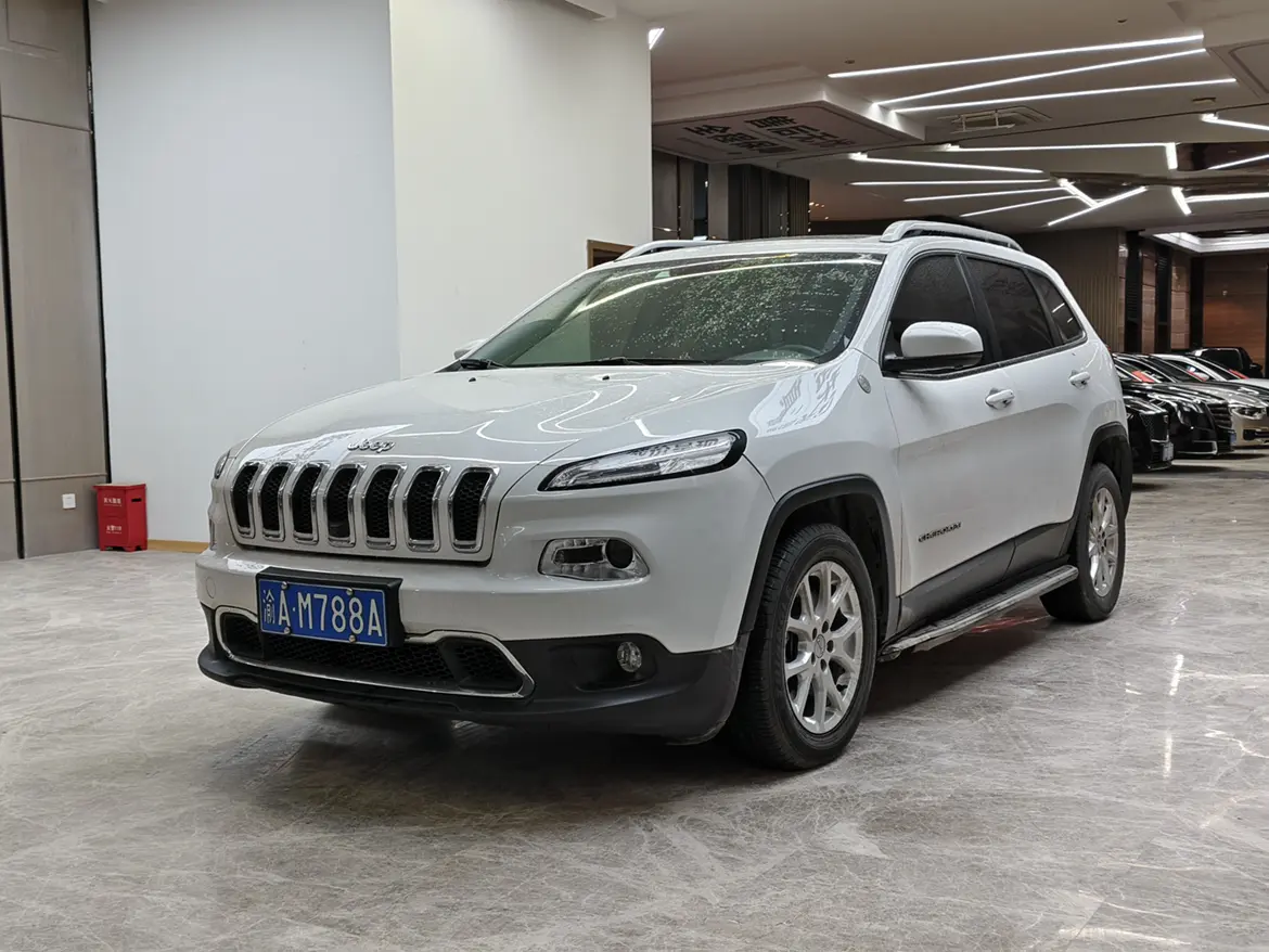 Jeep Cherokee  из Китая