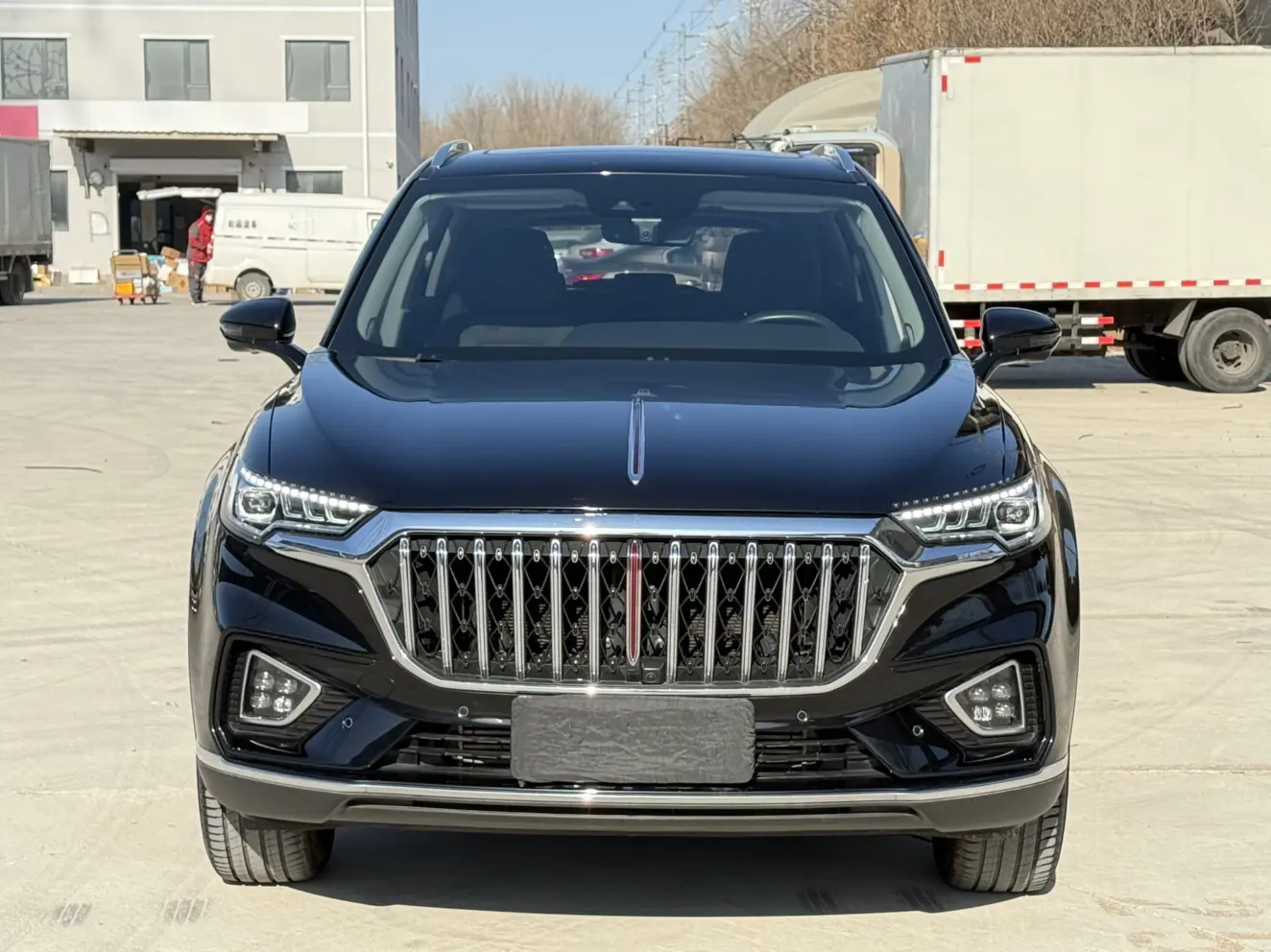 Hongqi HS5  из Китая