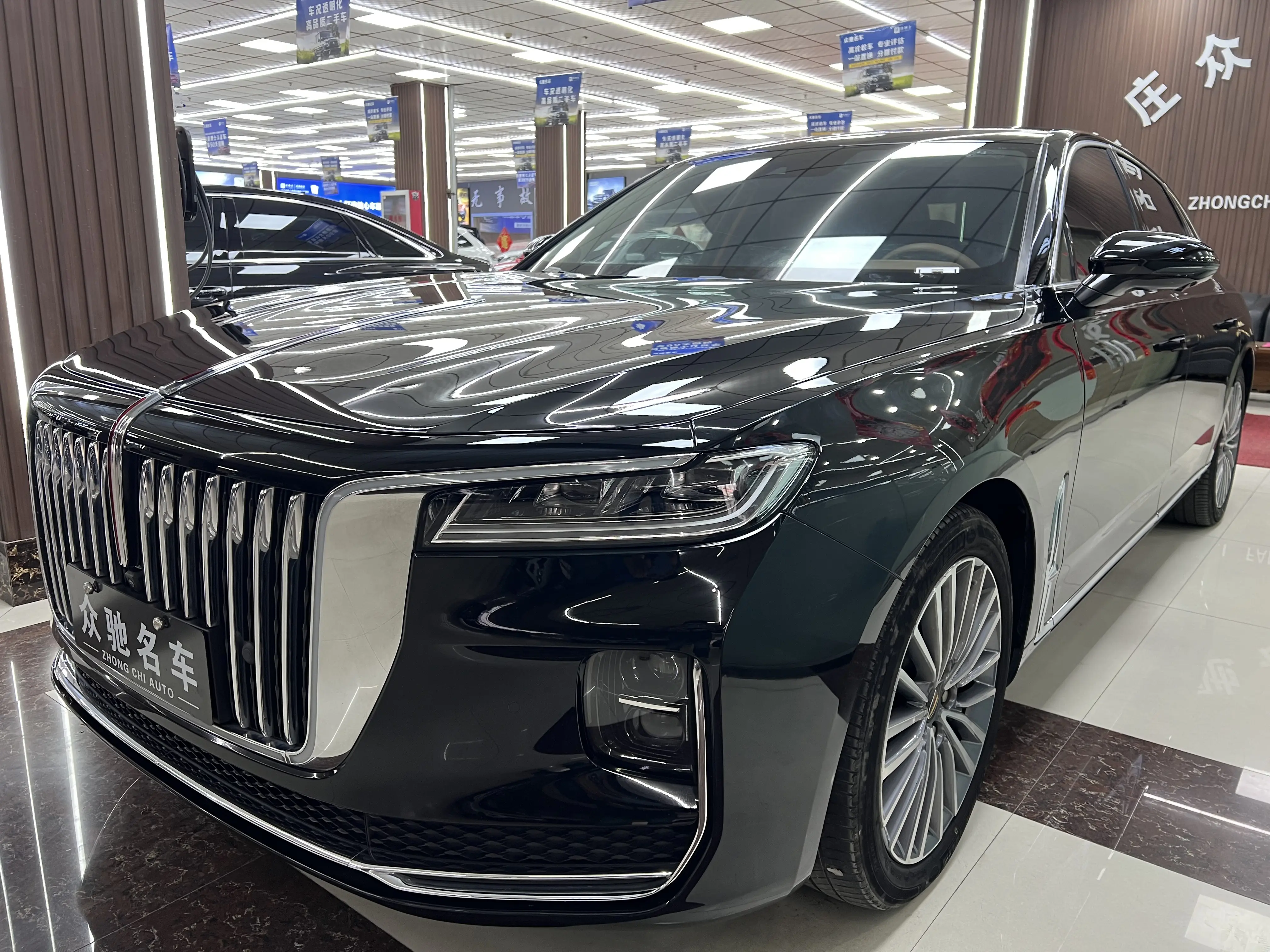 Hongqi H9  из Китая