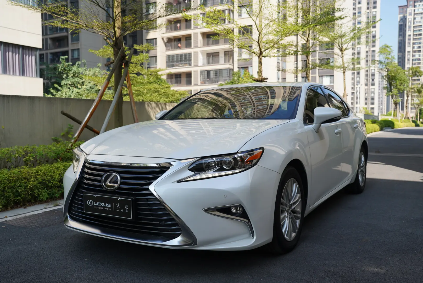 Lexus ES