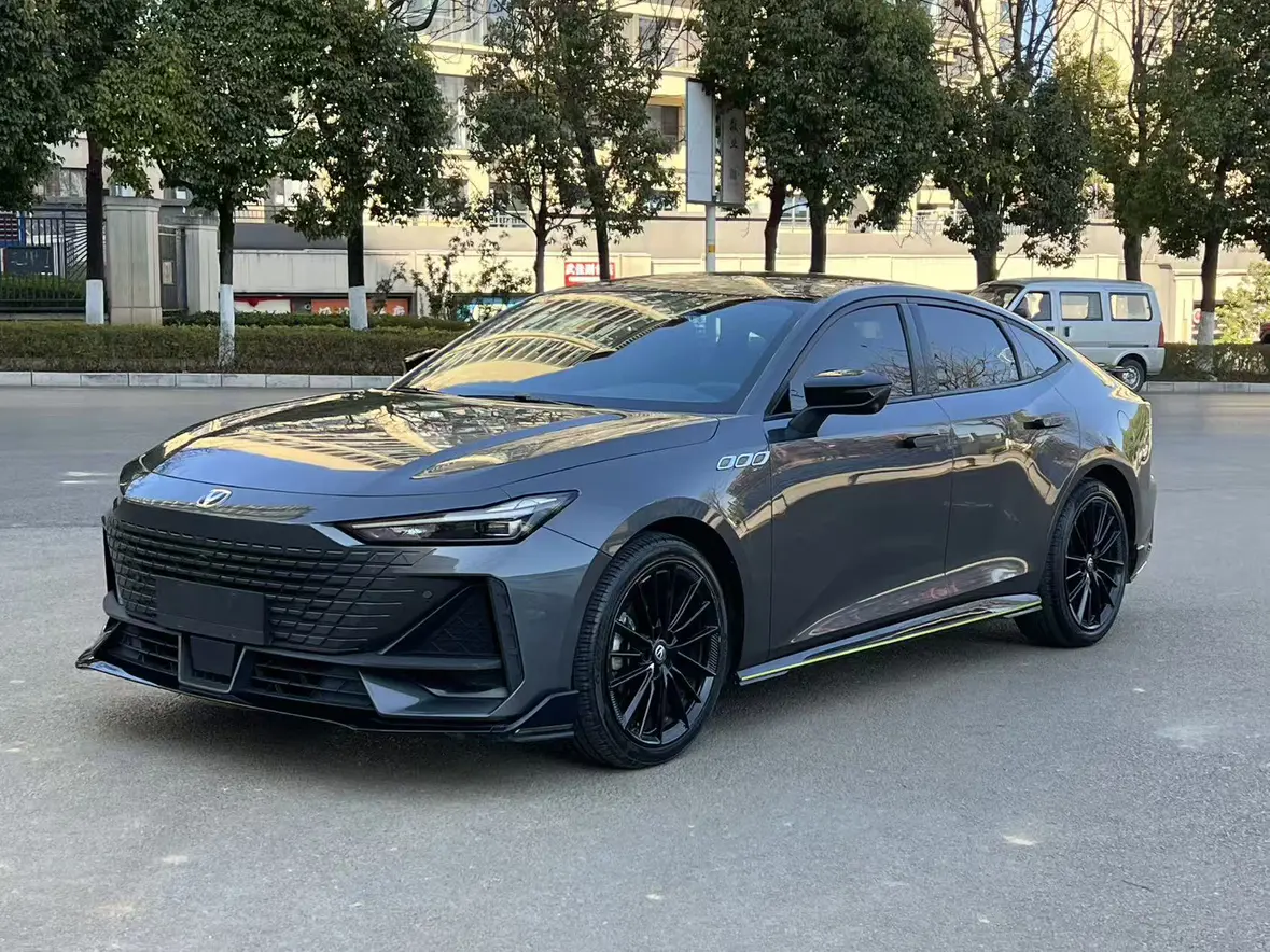 Changan UNI-V  из Китая