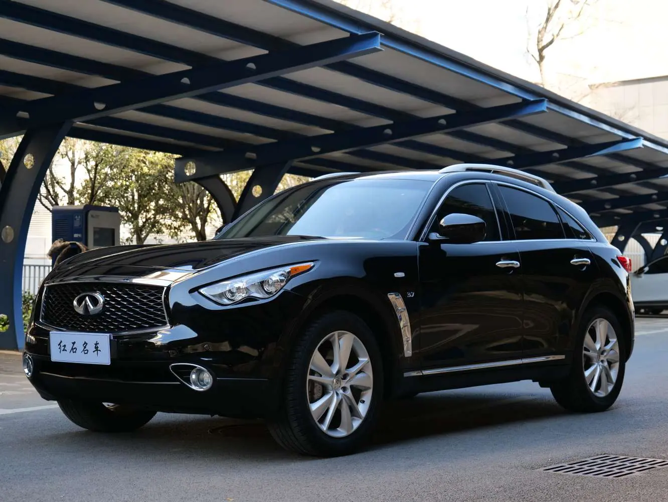 Infiniti QX70  из Китая