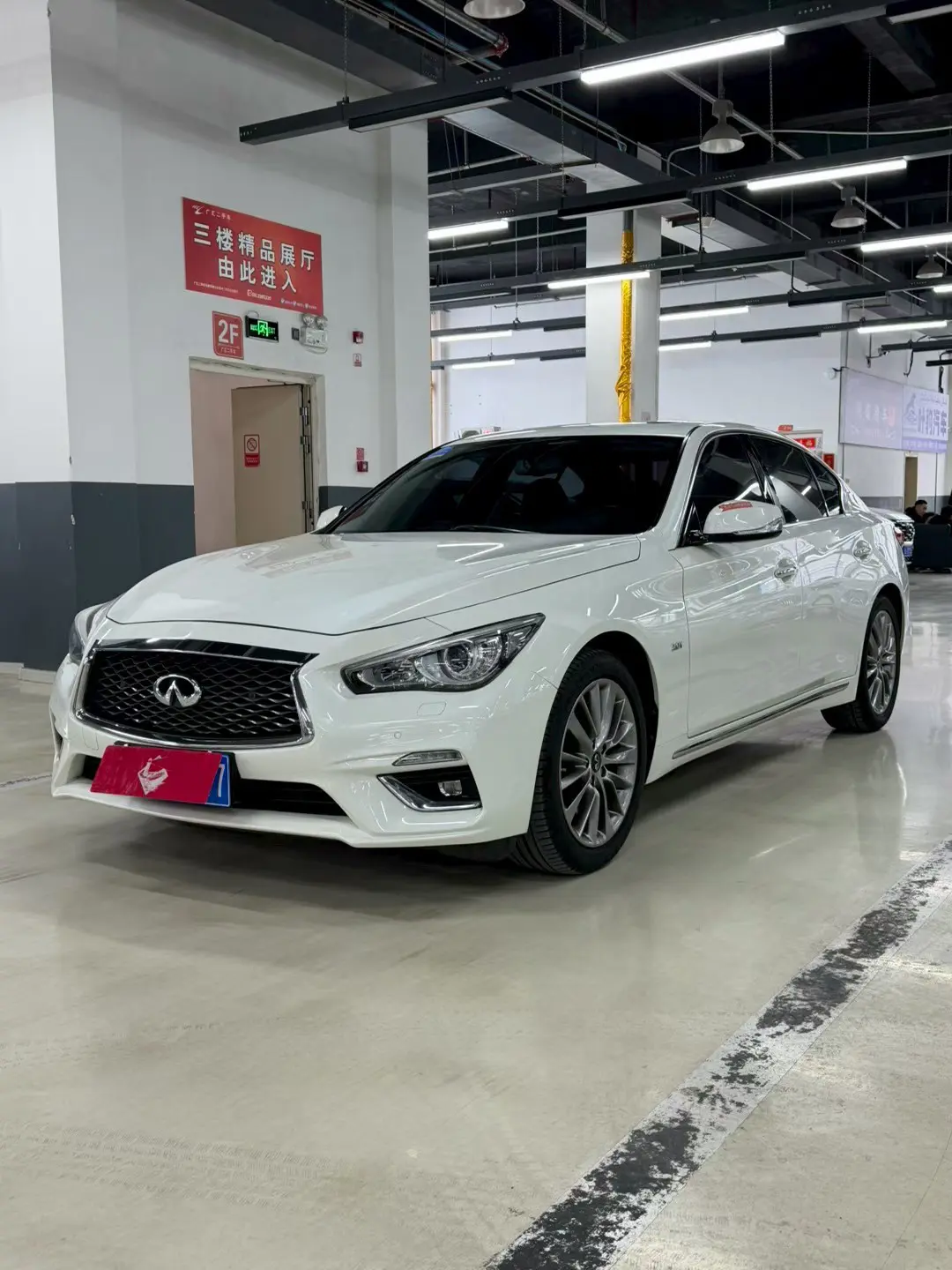 Infiniti Q50L  из Китая