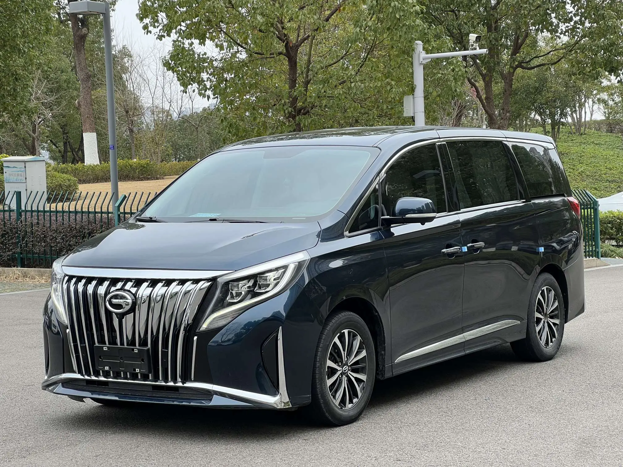 GAC Trumpchi M8  из Китая