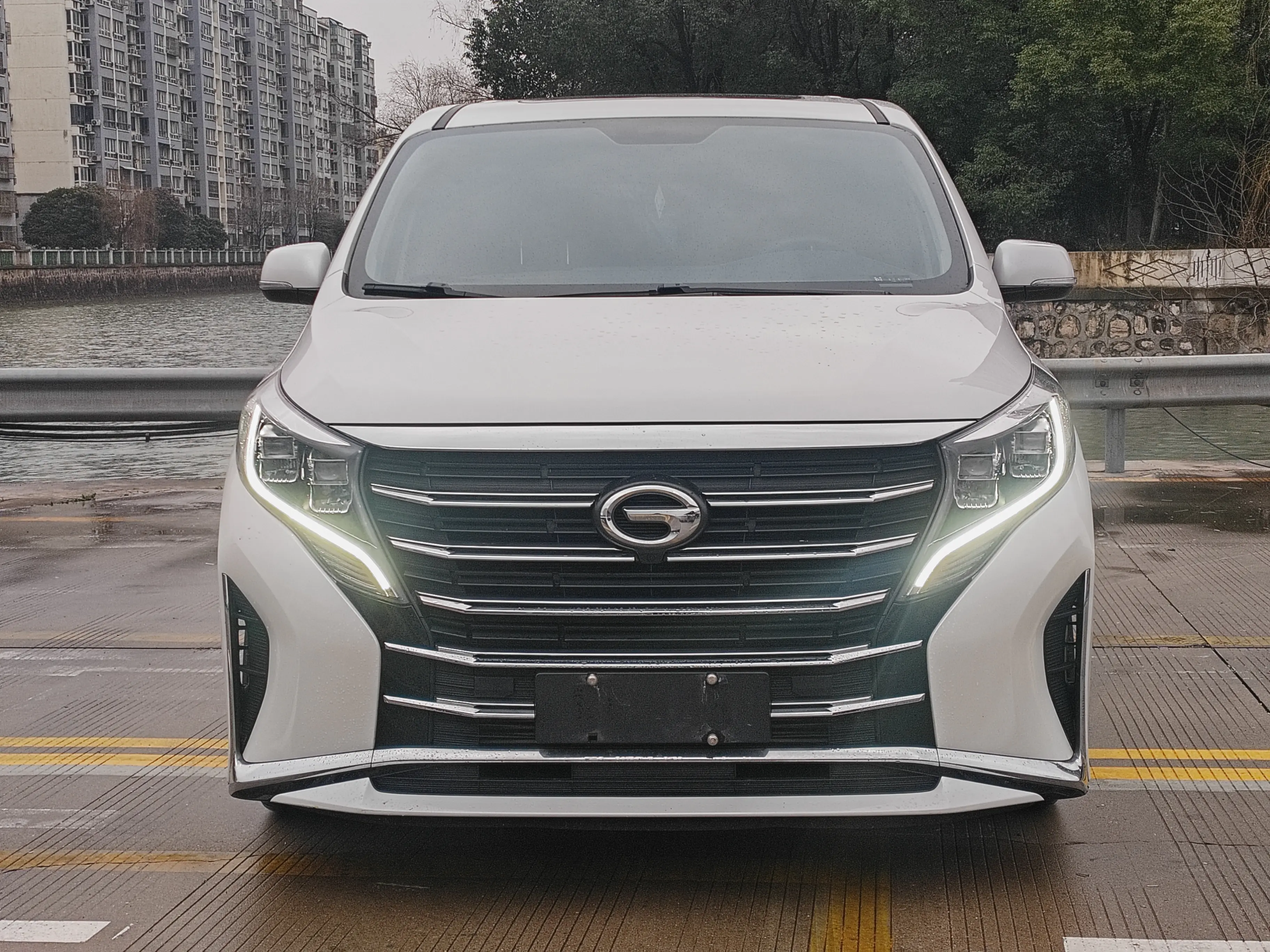GAC Trumpchi M8  из Китая