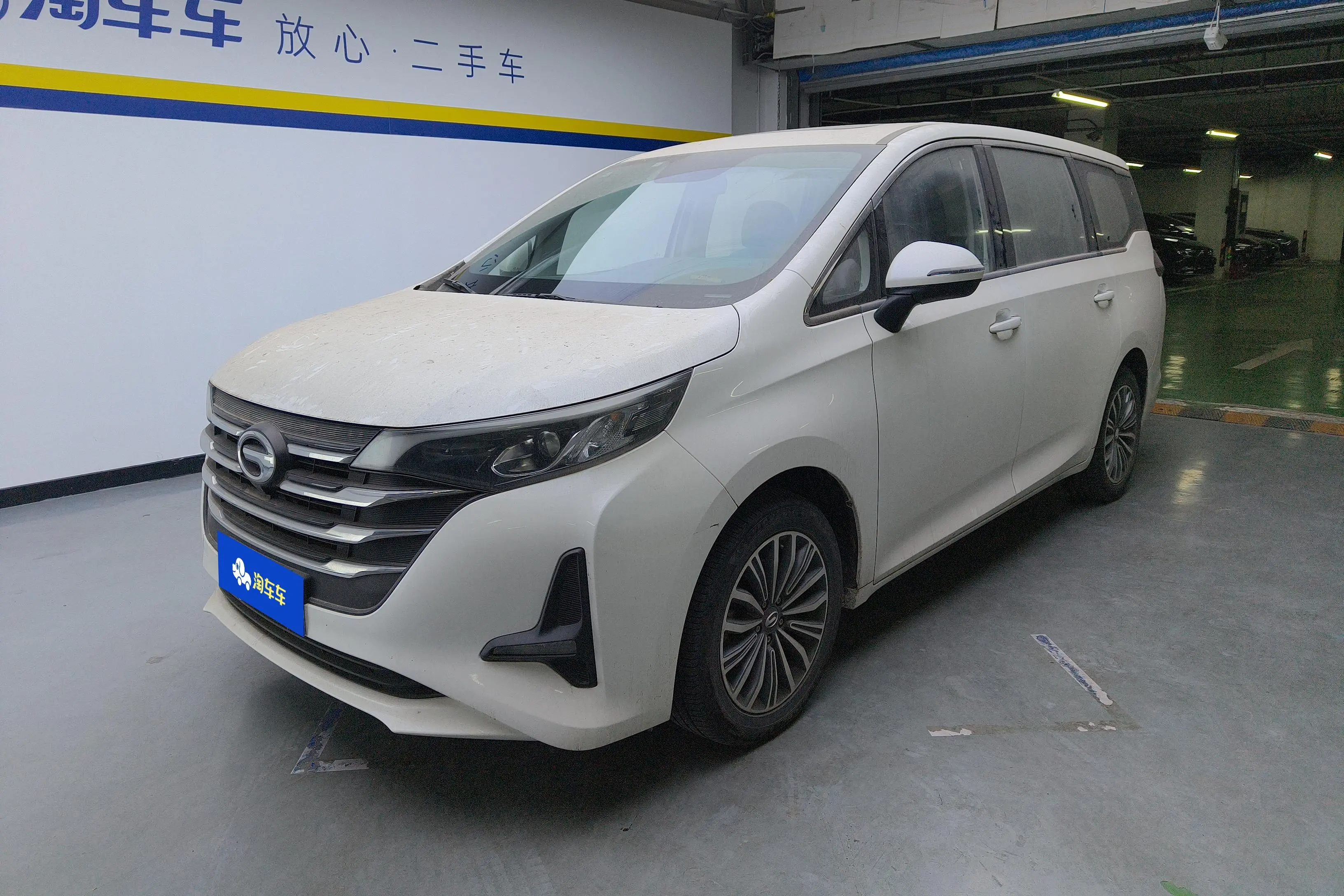 GAC Trumpchi M6  из Китая