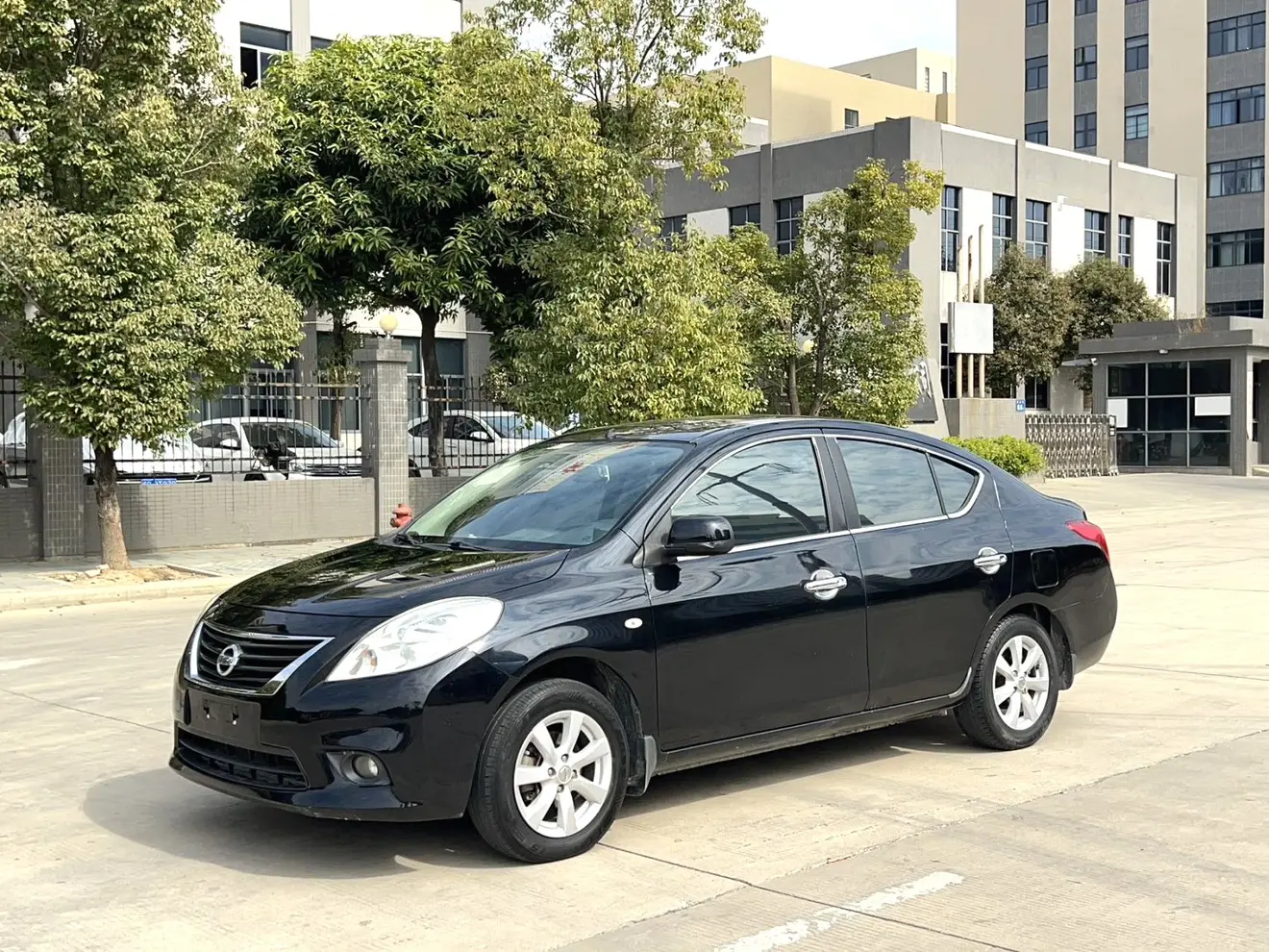 Nissan Sunlight  из Китая