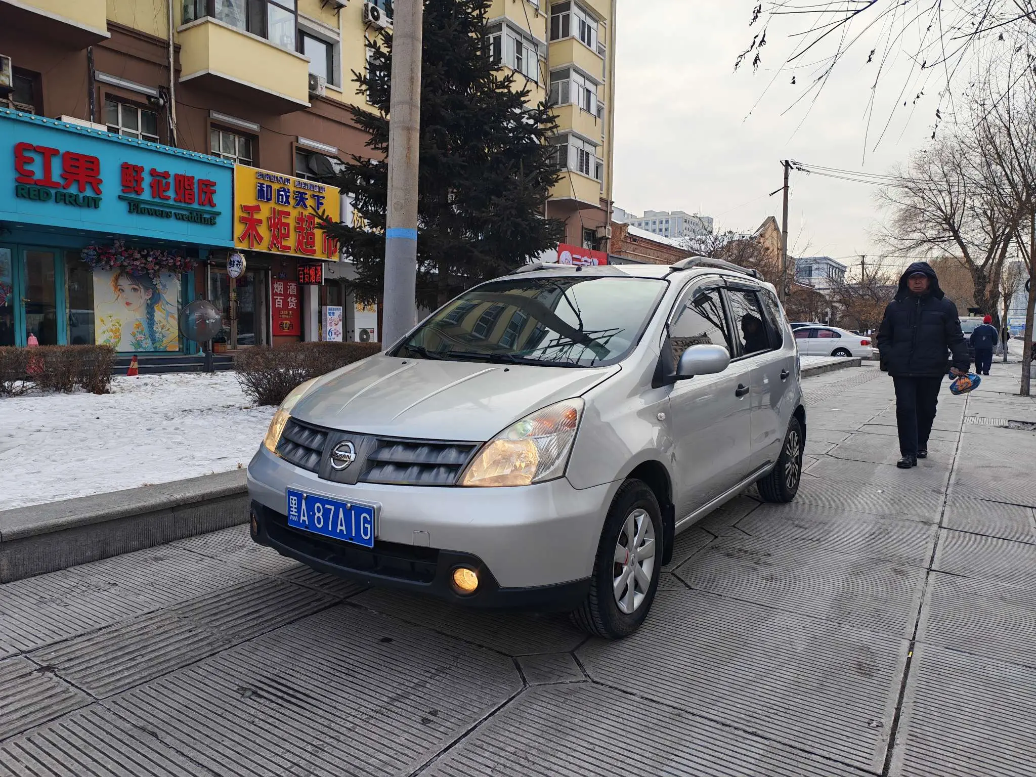 Nissan Li Wei  из Китая