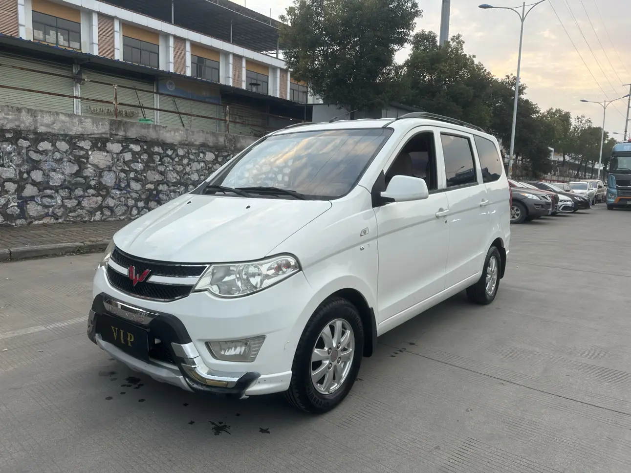 Wuling Hongguang  из Китая