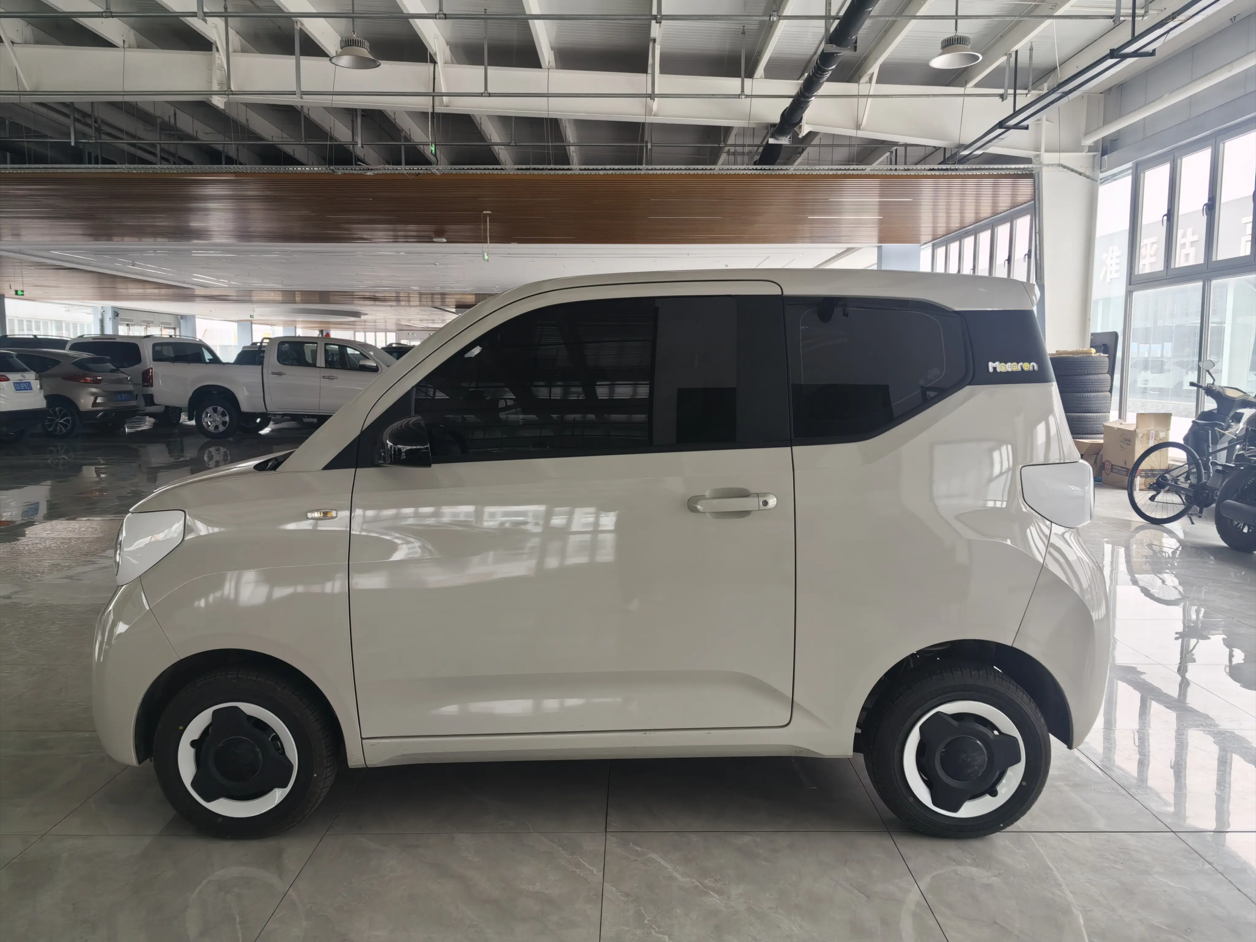 Wuling Hongguang MINIEV  из Китая