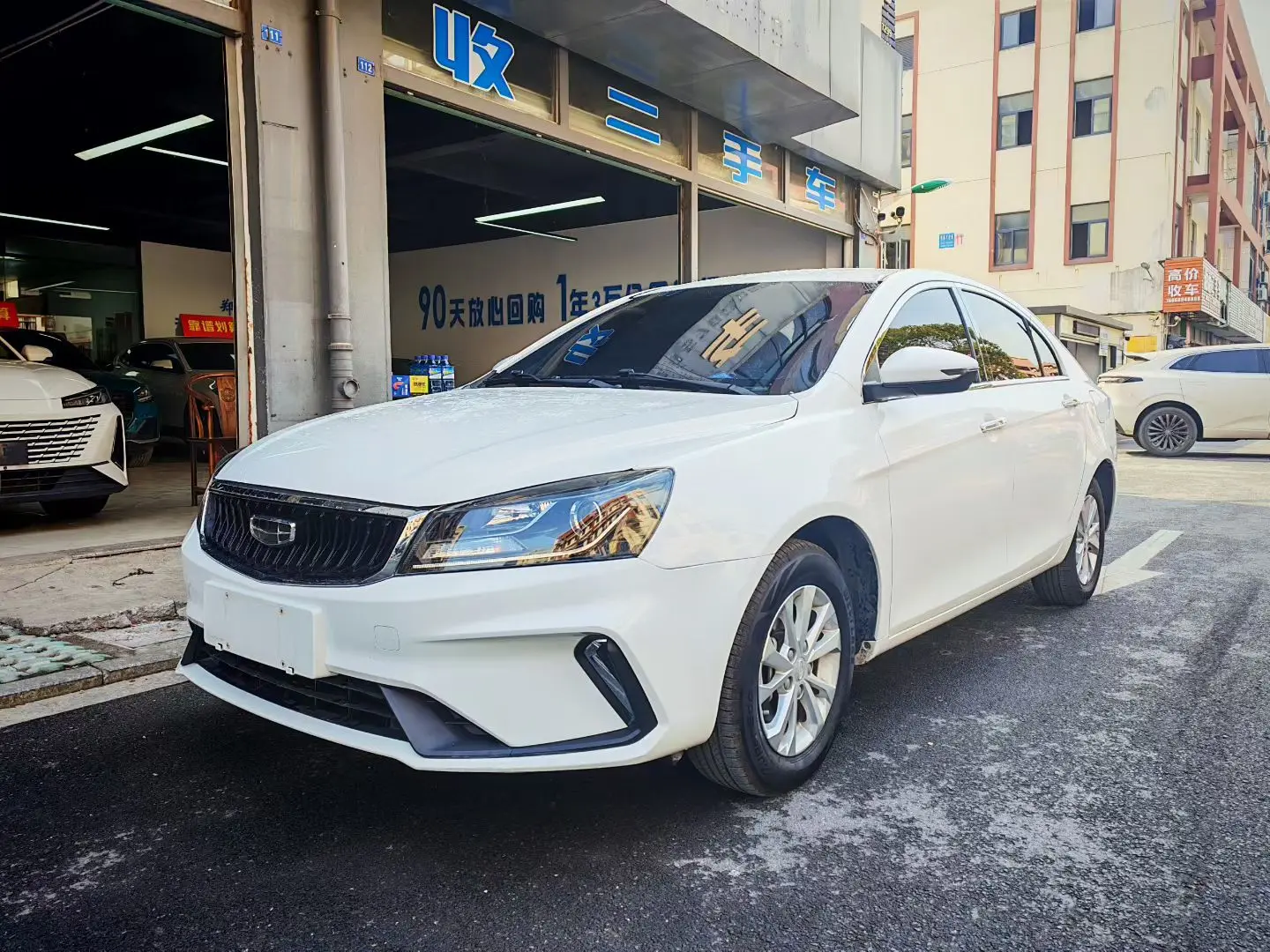 Geely Emgrand  из Китая