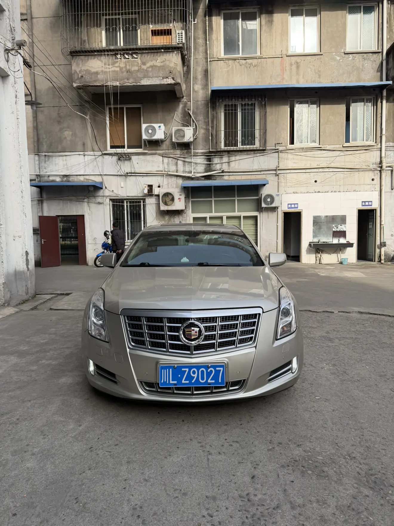 Cadillac XTS  из Китая