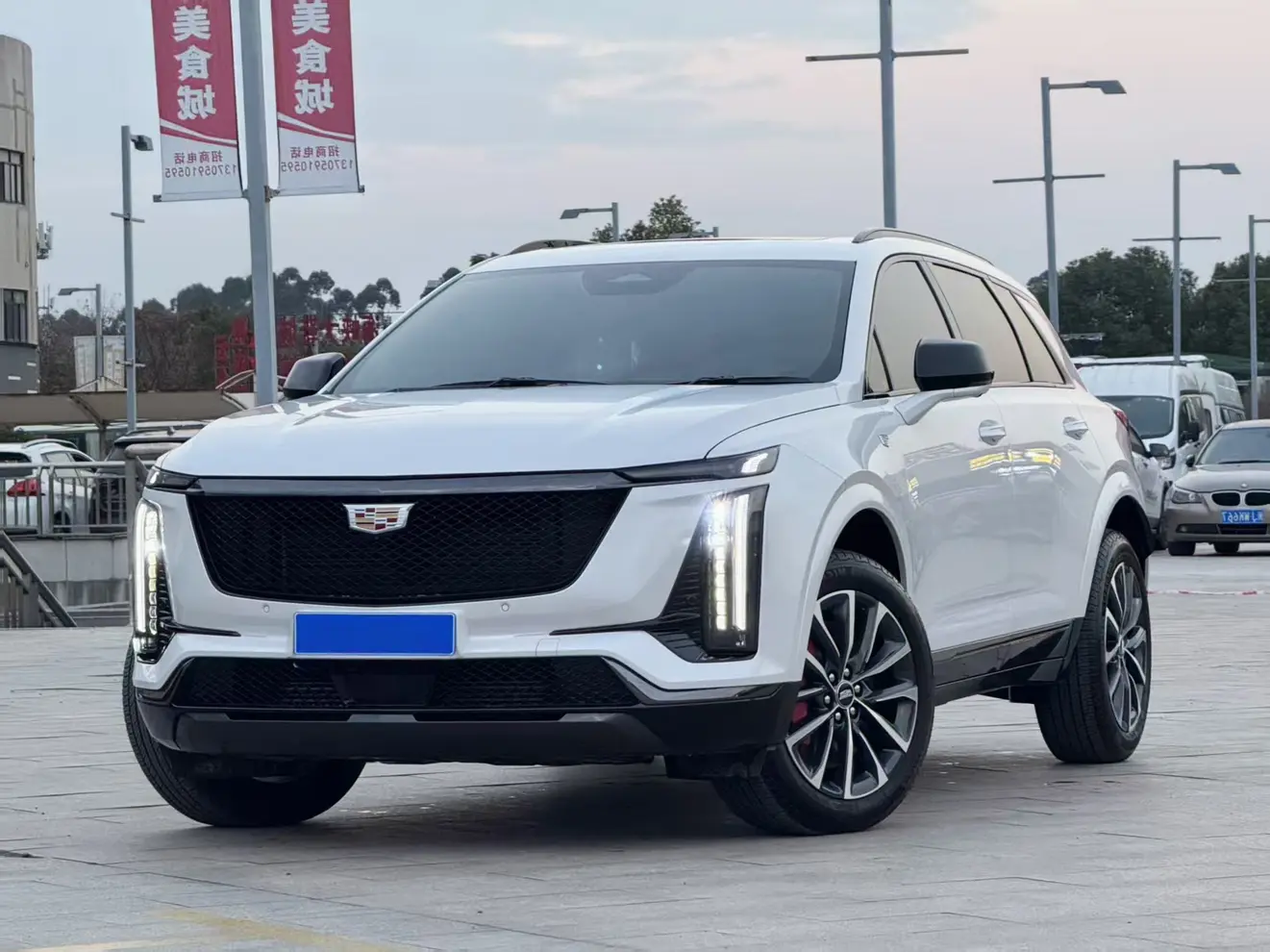 Cadillac XT5  из Китая