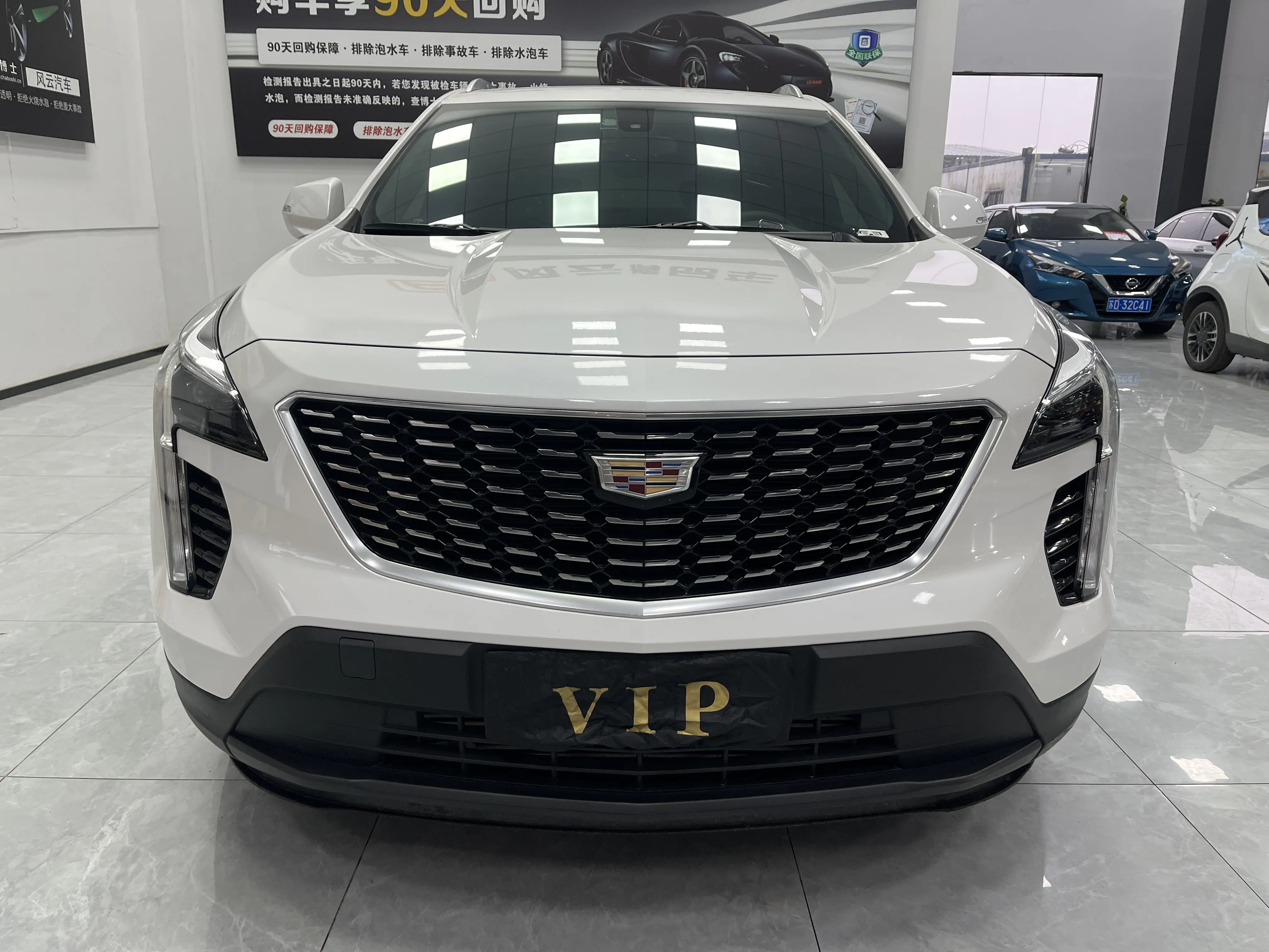 Cadillac XT4  из Китая