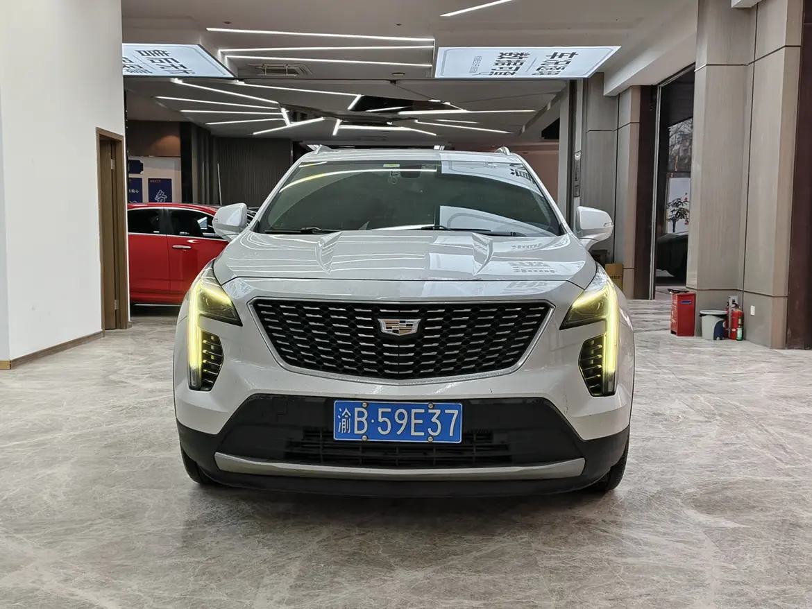 Cadillac XT4  из Китая