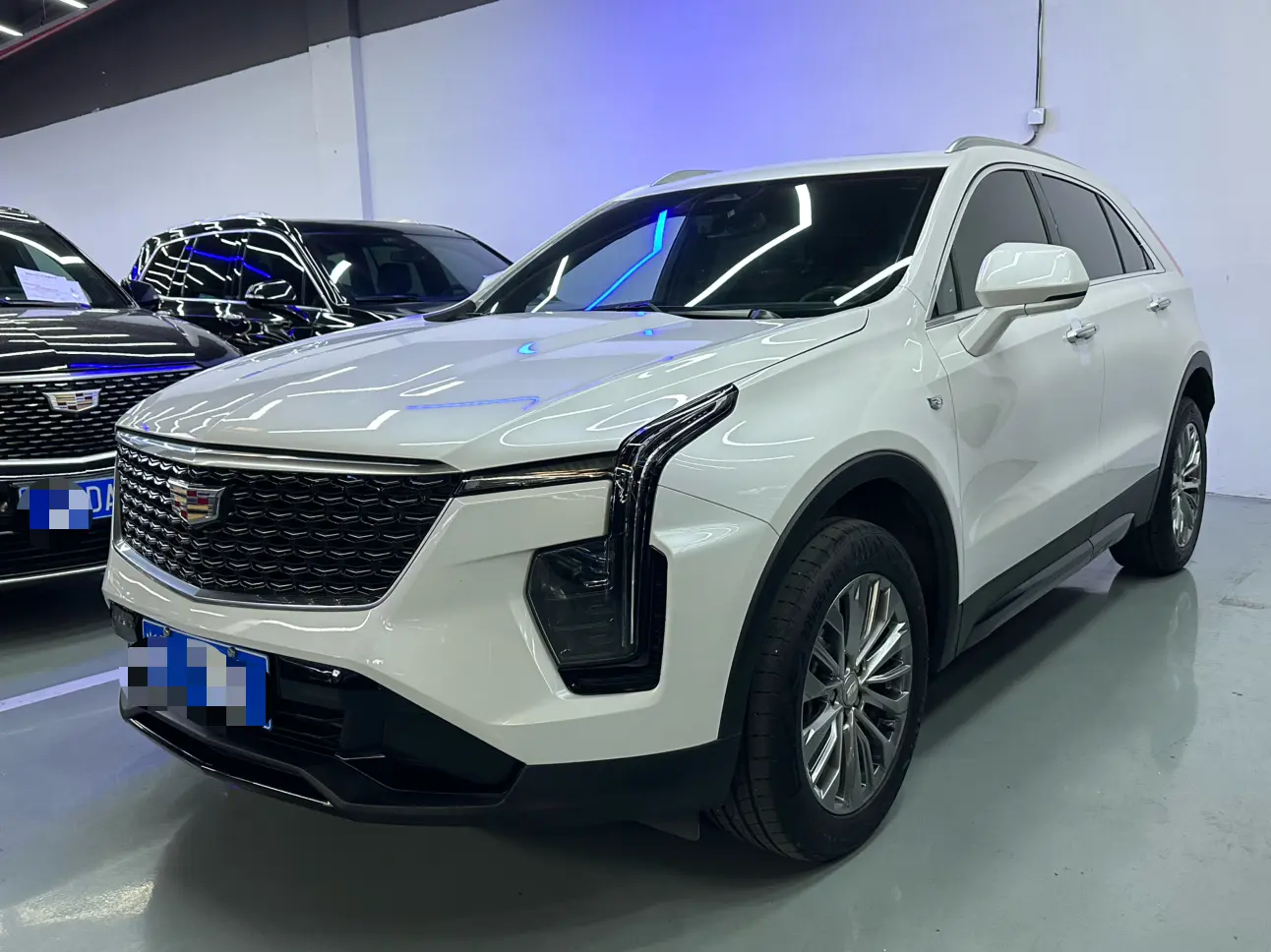 Cadillac XT4  из Китая