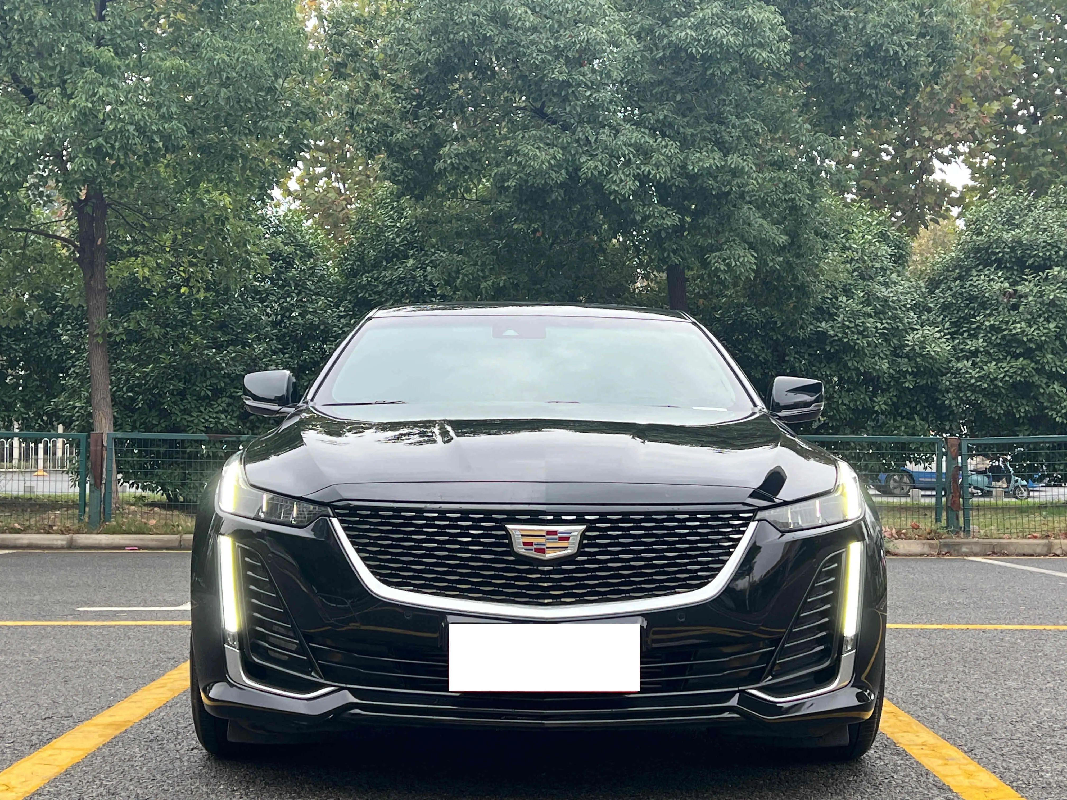 Cadillac CT5  из Китая