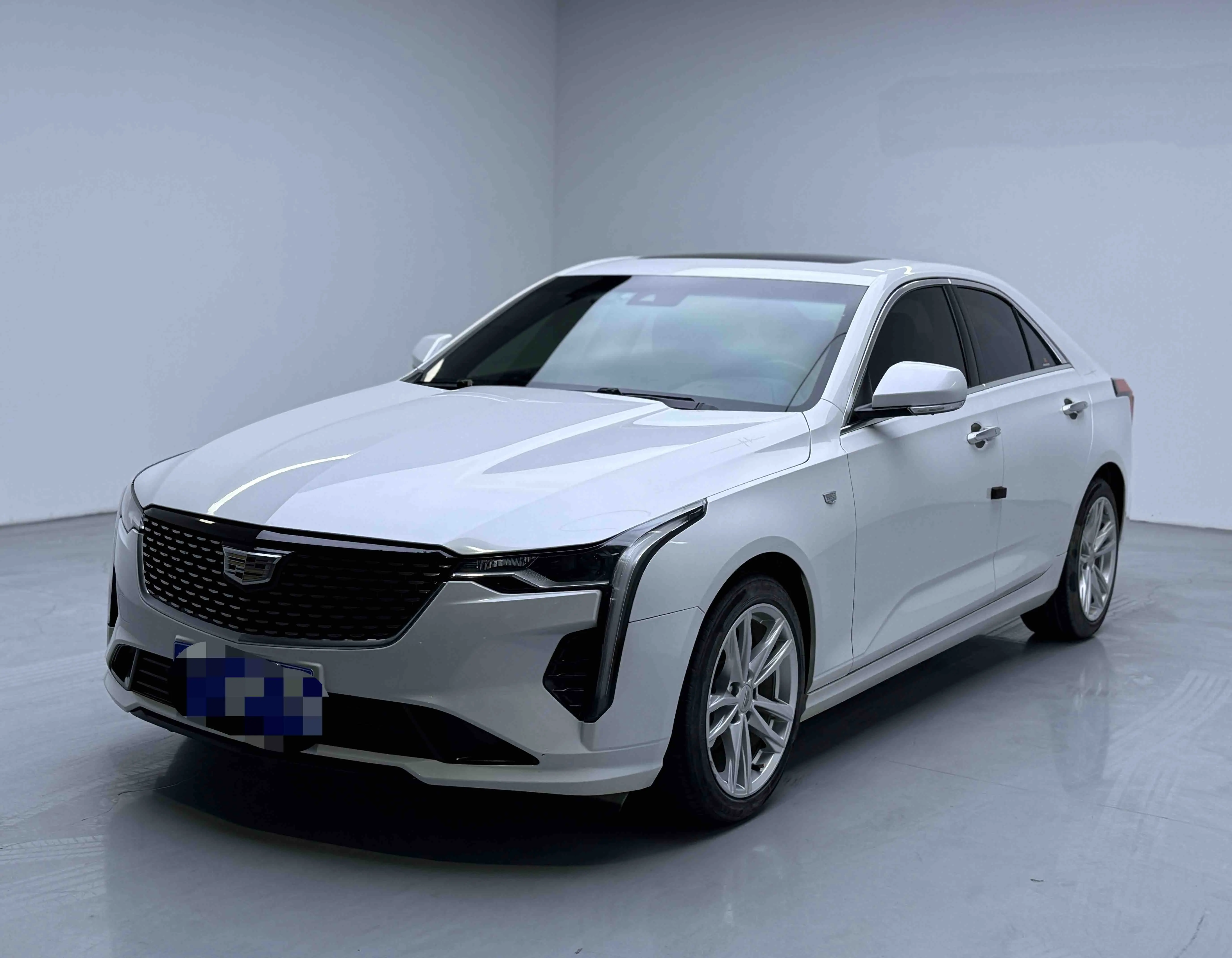 Cadillac CT4  из Китая