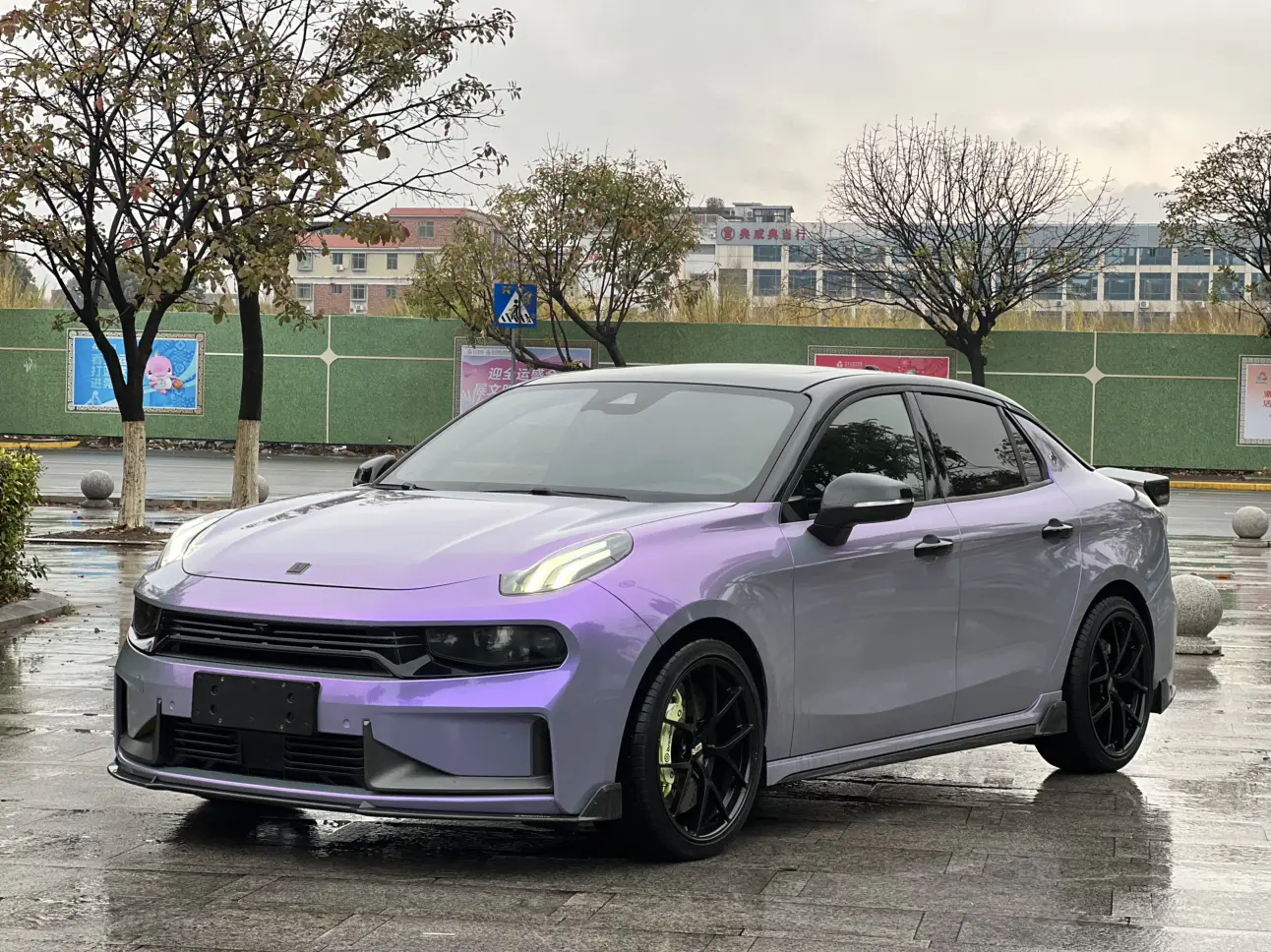Lynk & Co 03