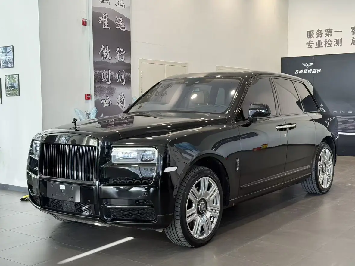 Rolls Royce Cullinan  из Китая