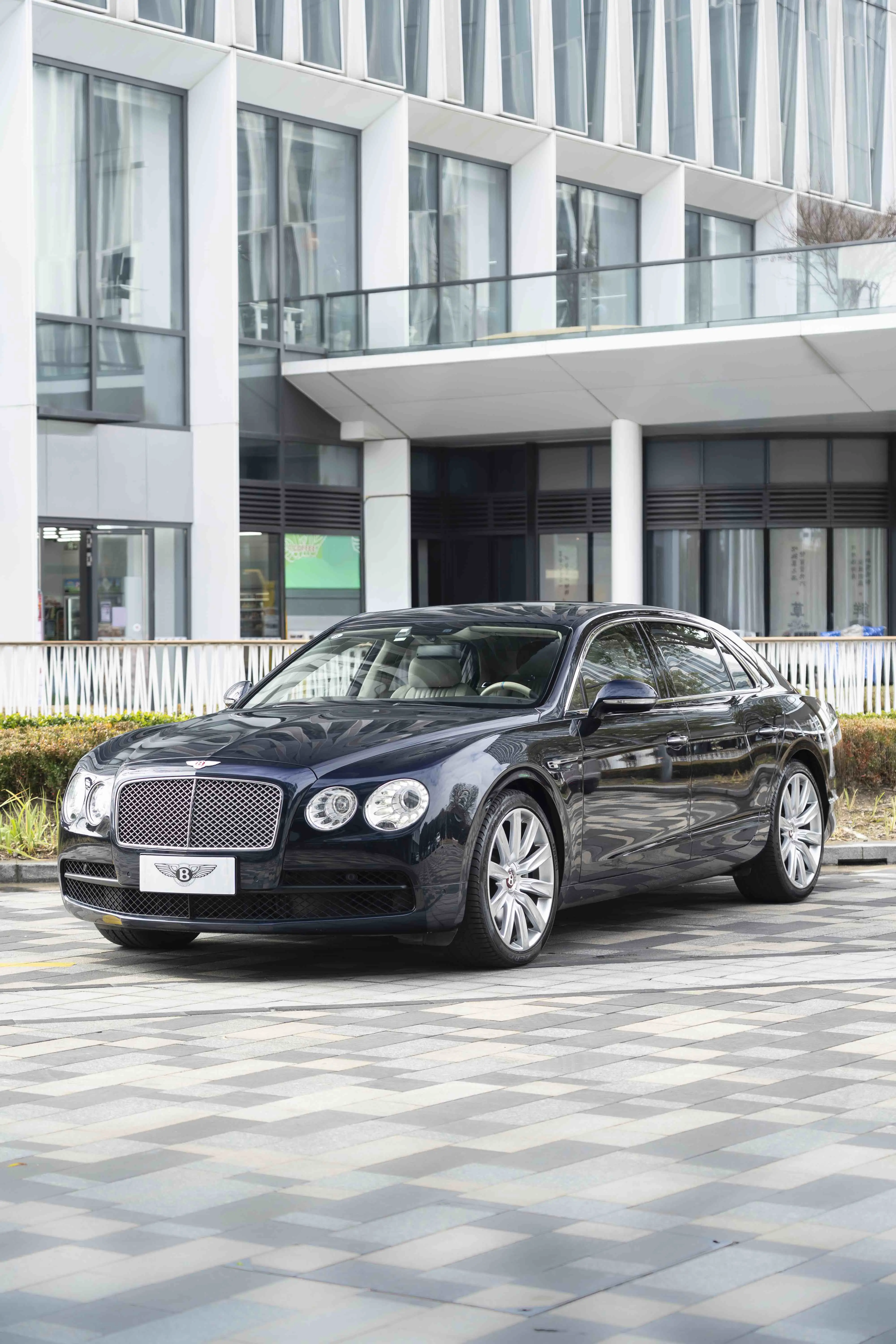 Bentley Galloping  из Китая