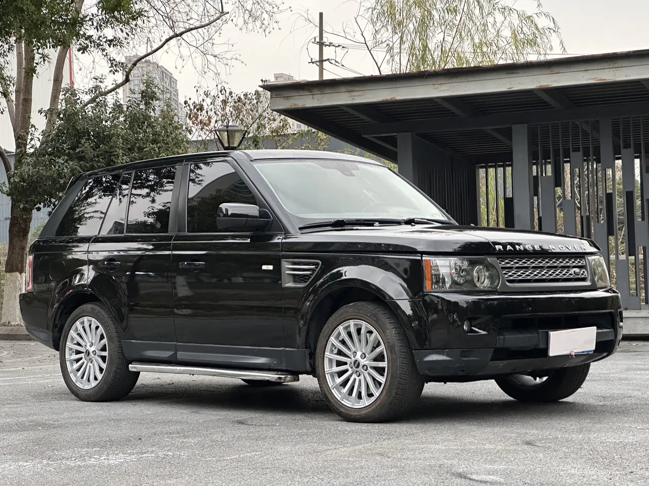 Land Rover Range Rover Sport  из Китая