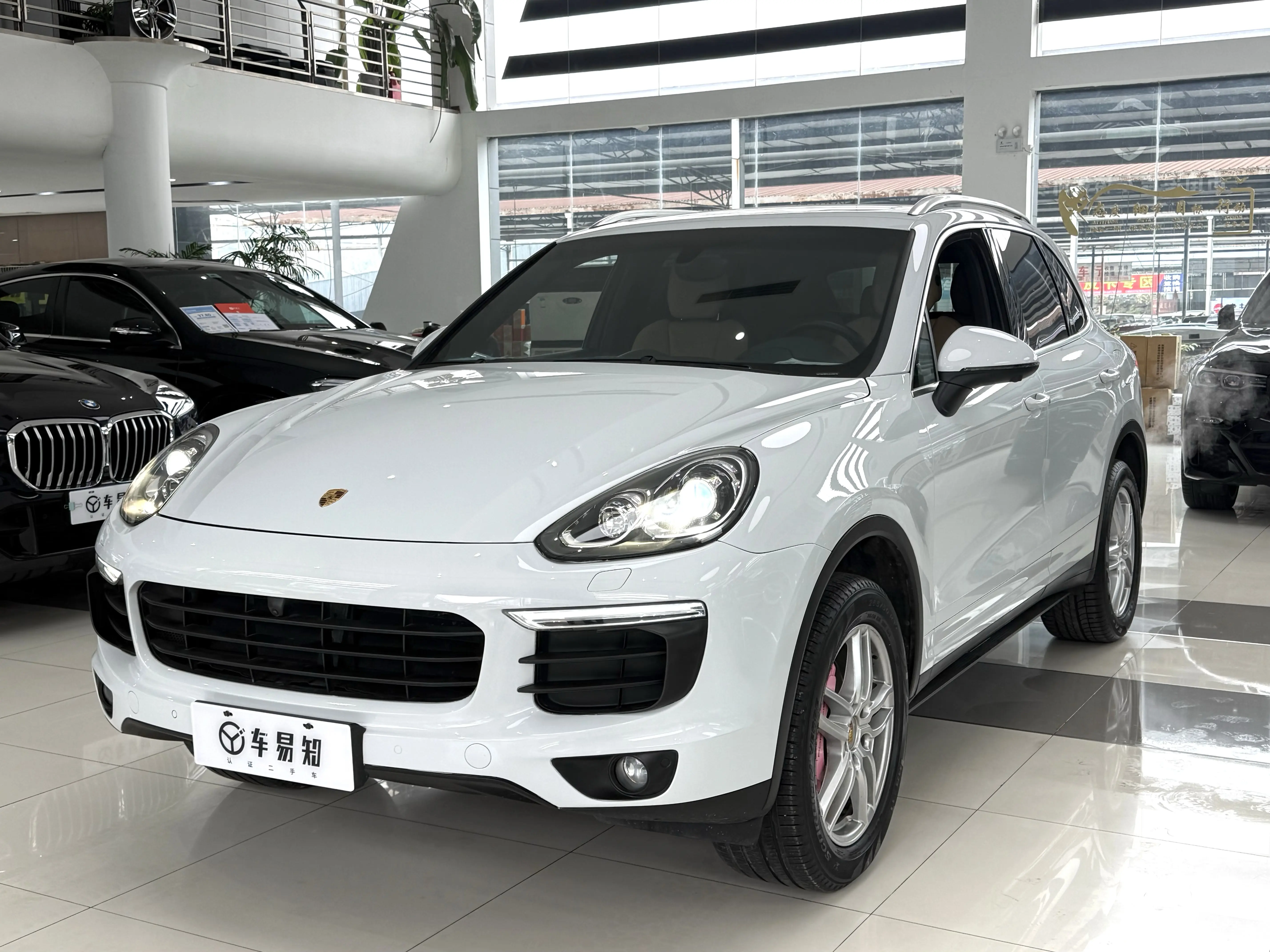 Porsche Cayenne E-Hybrid  из Китая