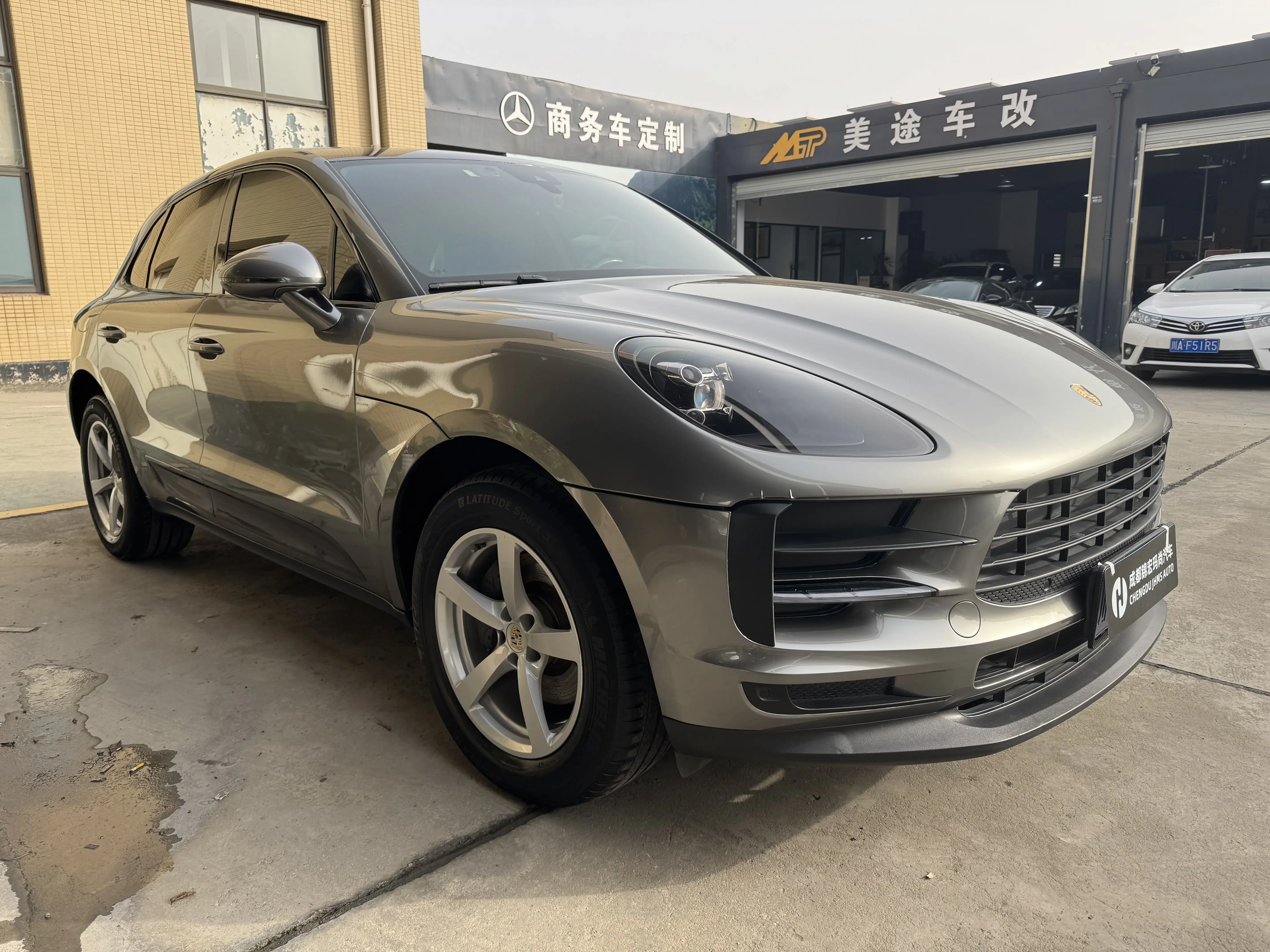 Porsche Macan