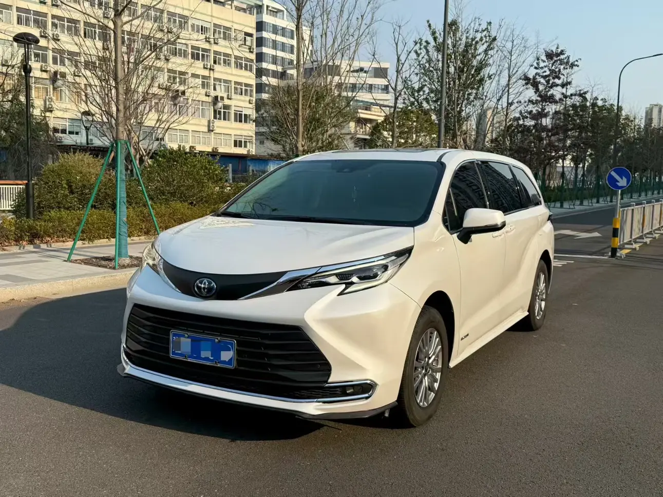 Toyota Sienna  из Китая